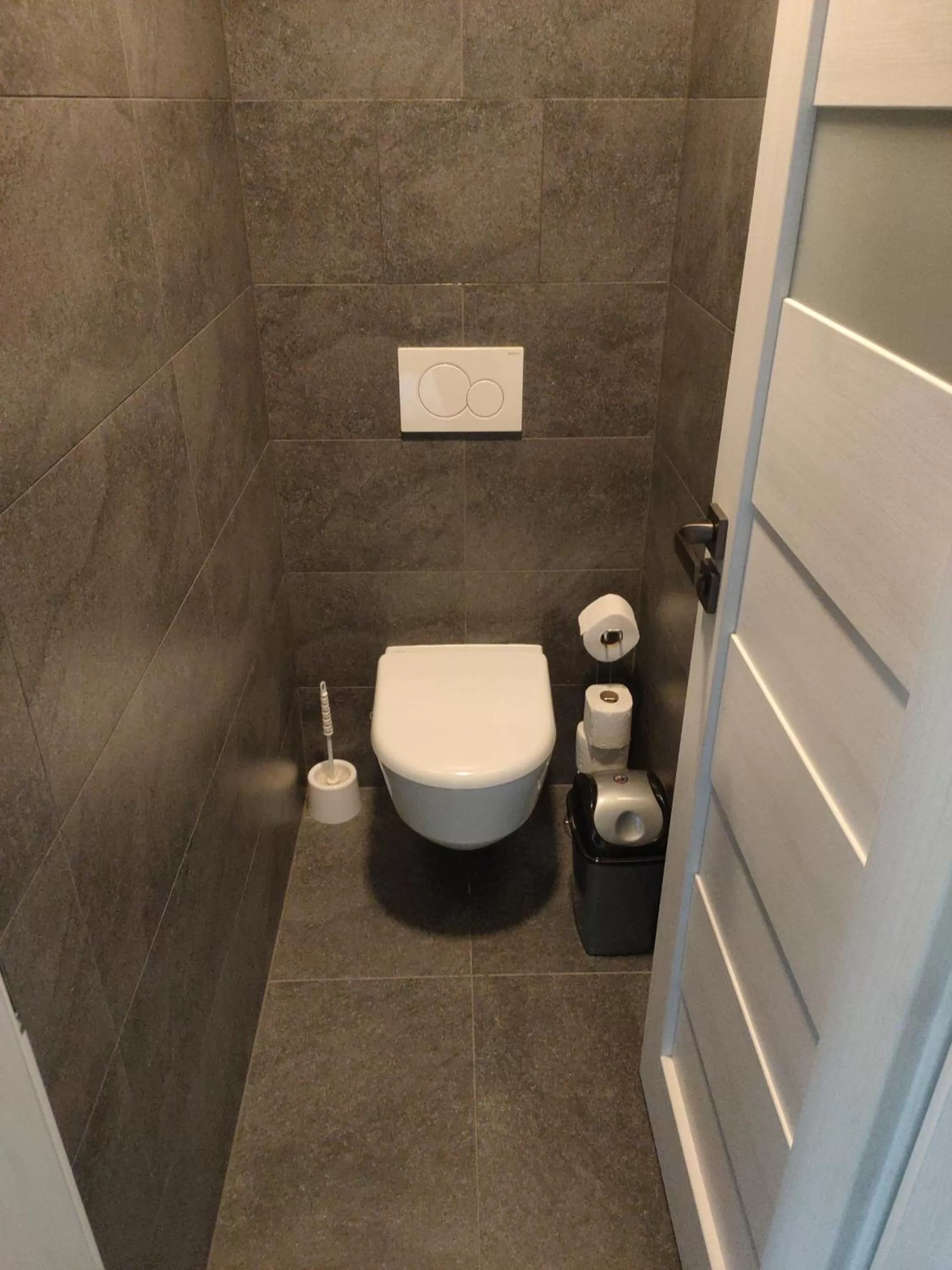 Sun-House Pension - ParkingFree Limited spaces-