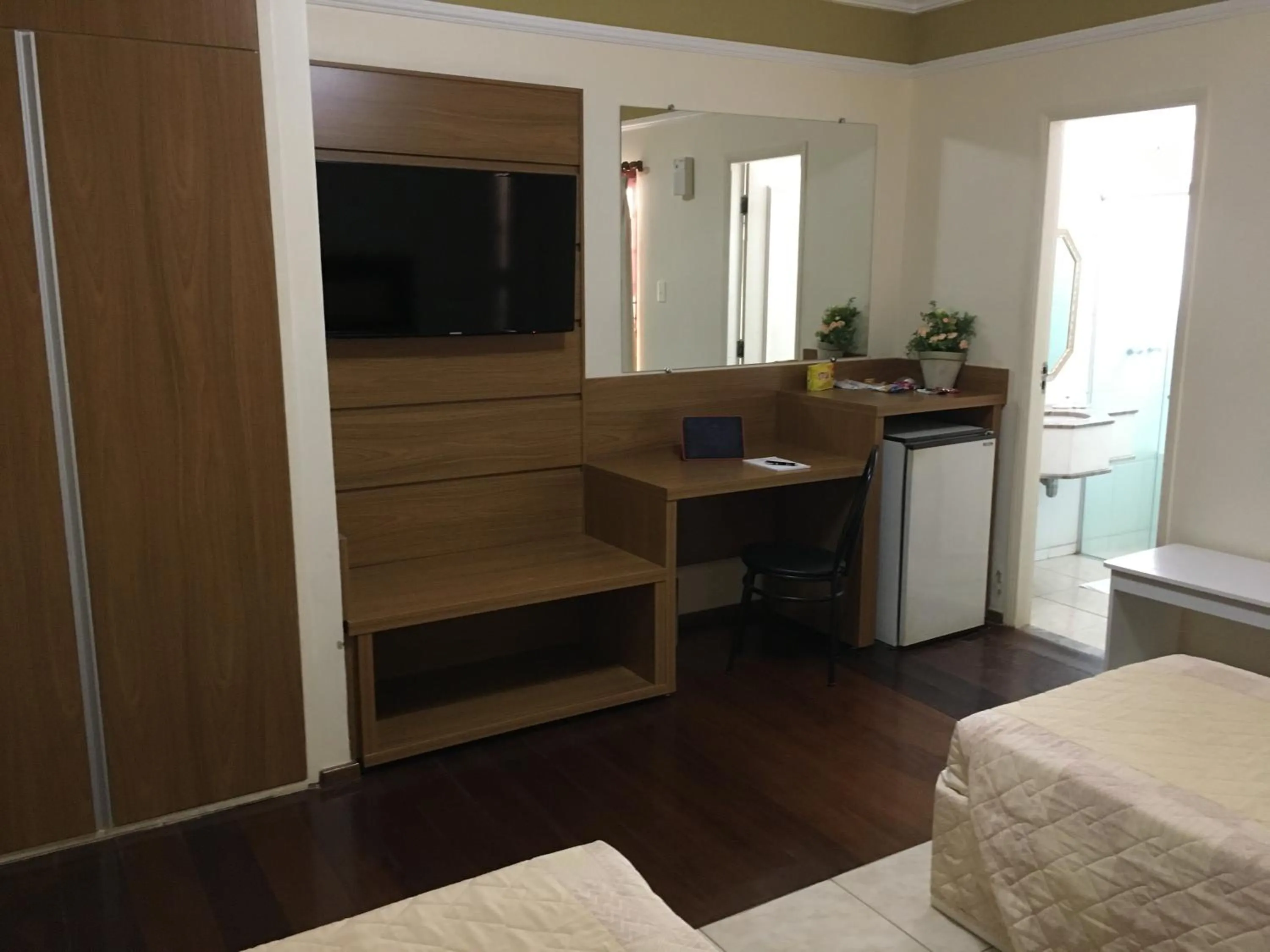 Photo of the whole room, Bed in Tamareiras Park Hotel