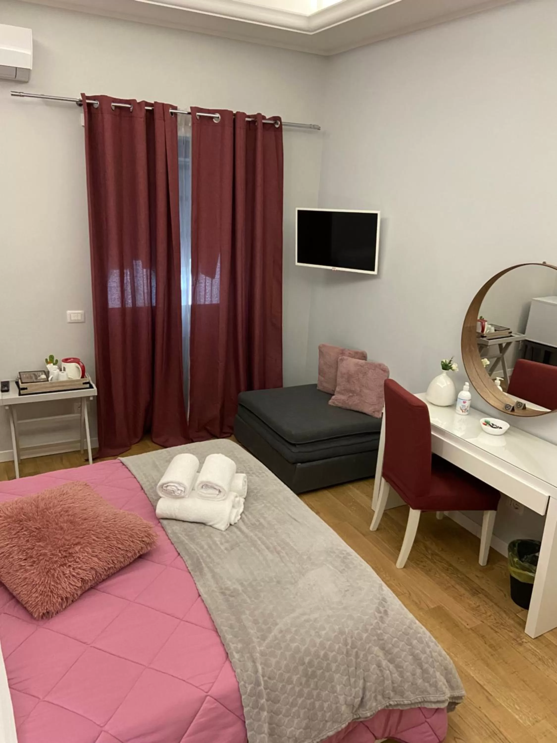 TV/Entertainment Center in B&B Vesù