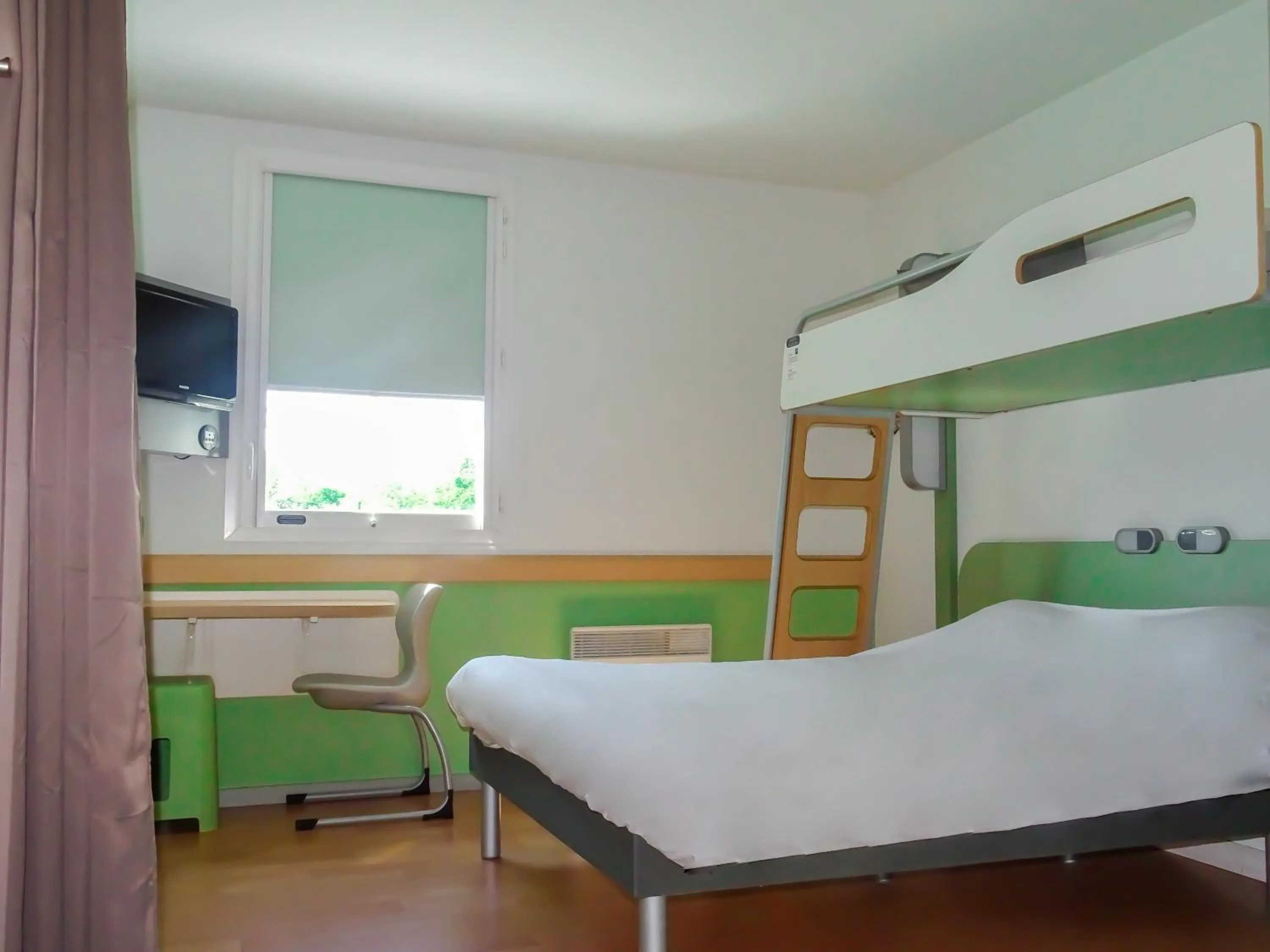 Bed in ibis budget Tours Nord