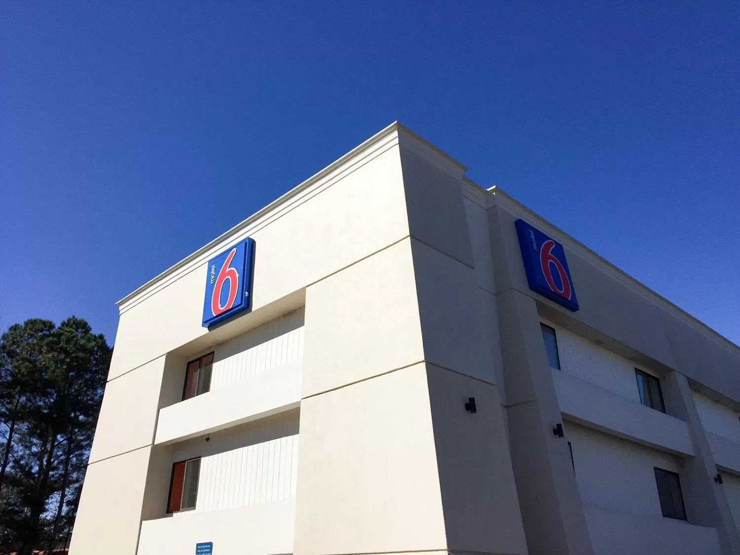 Property building in Motel 6-Norcross, GA
