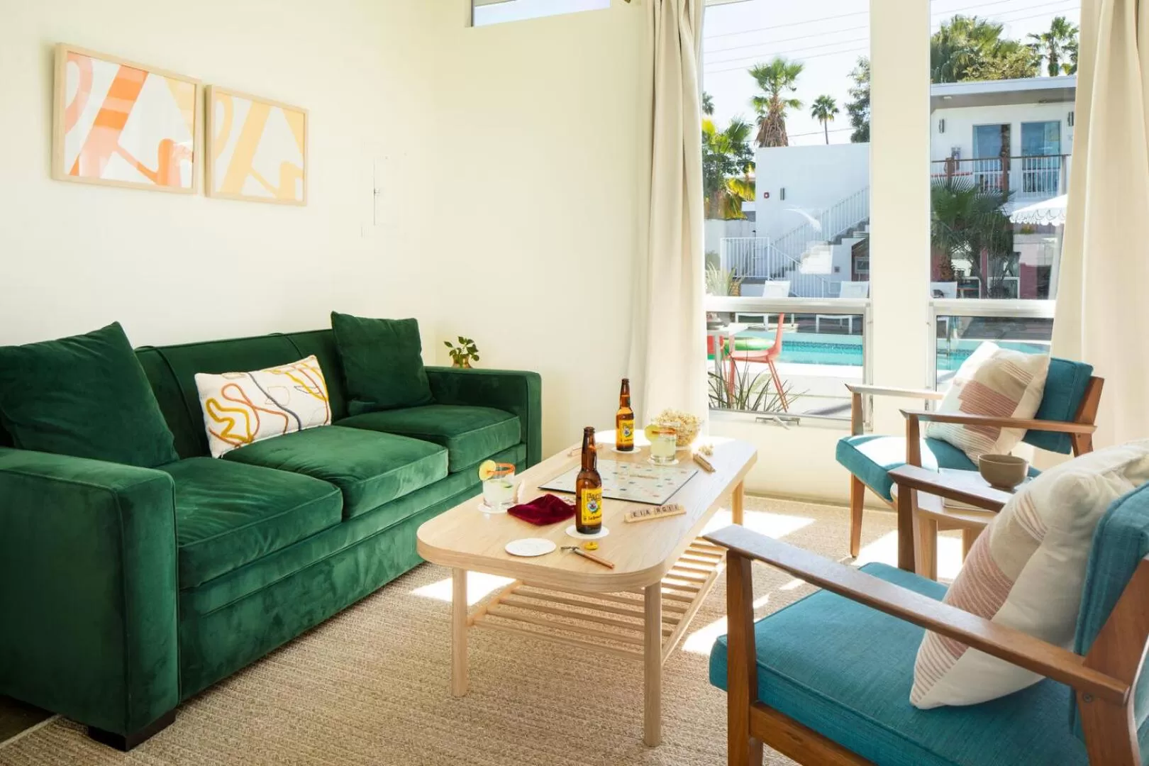 One-Bedroom Suite in The Wesley by AvantStay Mid-Century Modern Oasis with Pool