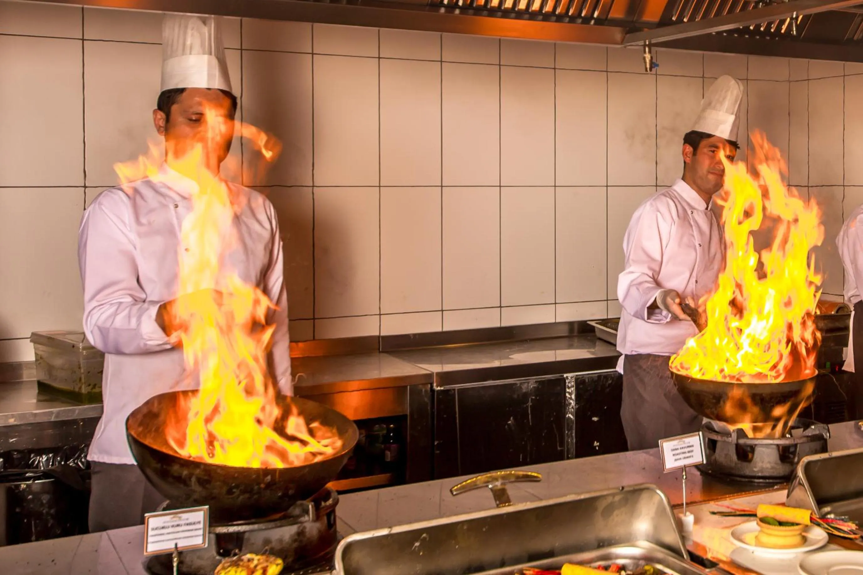 Food and drinks in Julian Club Hotel