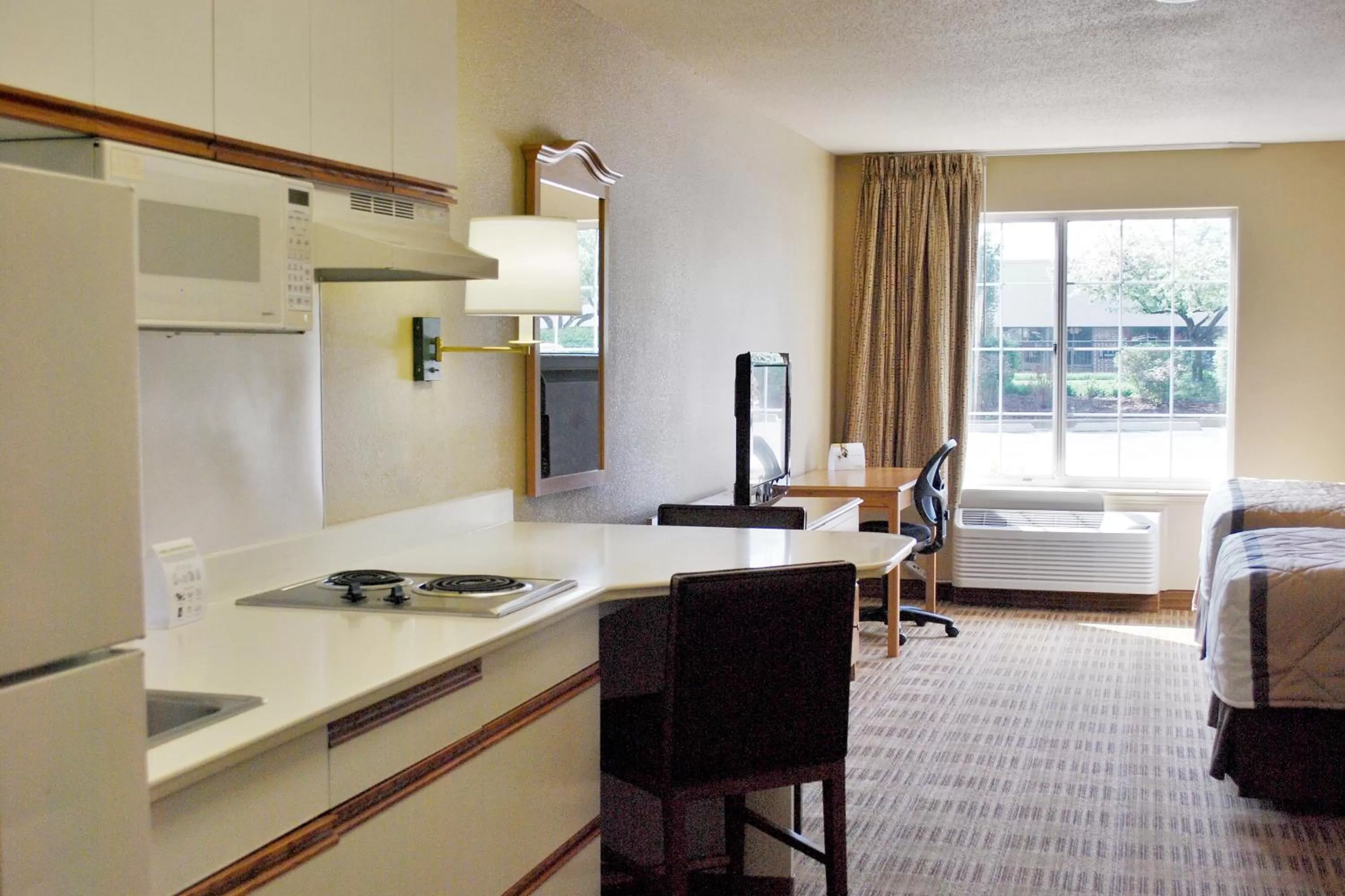 TV and multimedia, Bed in Extended Stay America Suites - Fremont - Fremont Blvd South