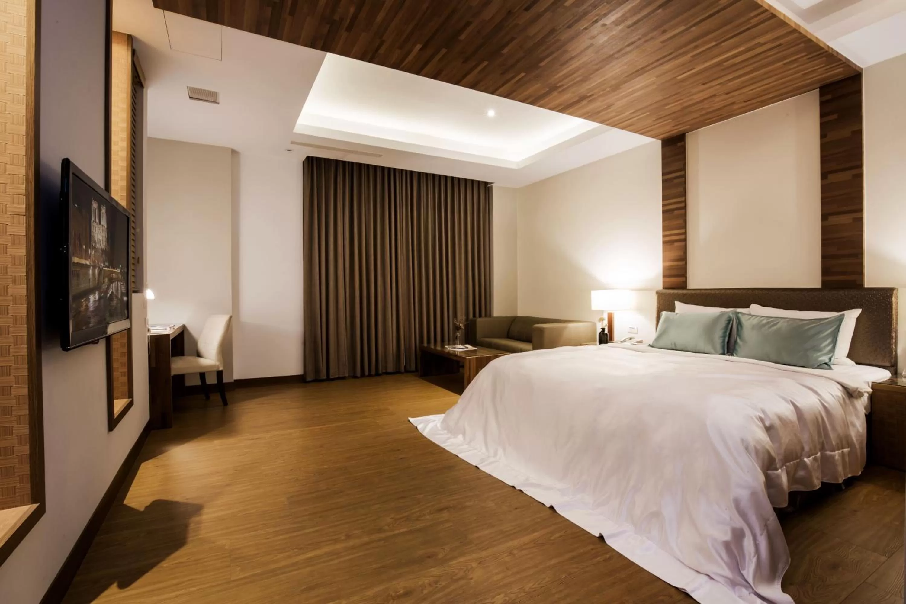 Bed in Duo Romance Hotel