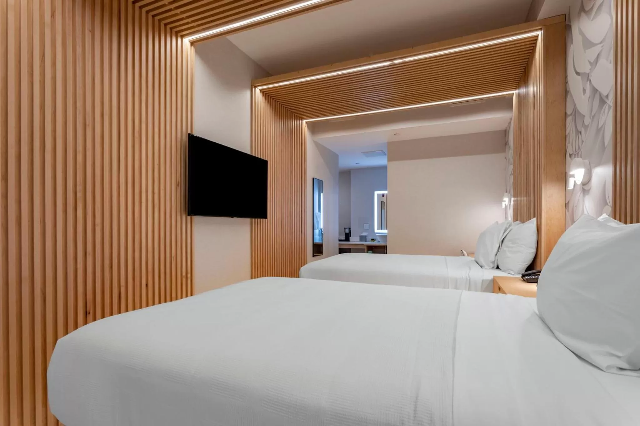 TV and multimedia, Bed in Best Western Plus Soho Hotel