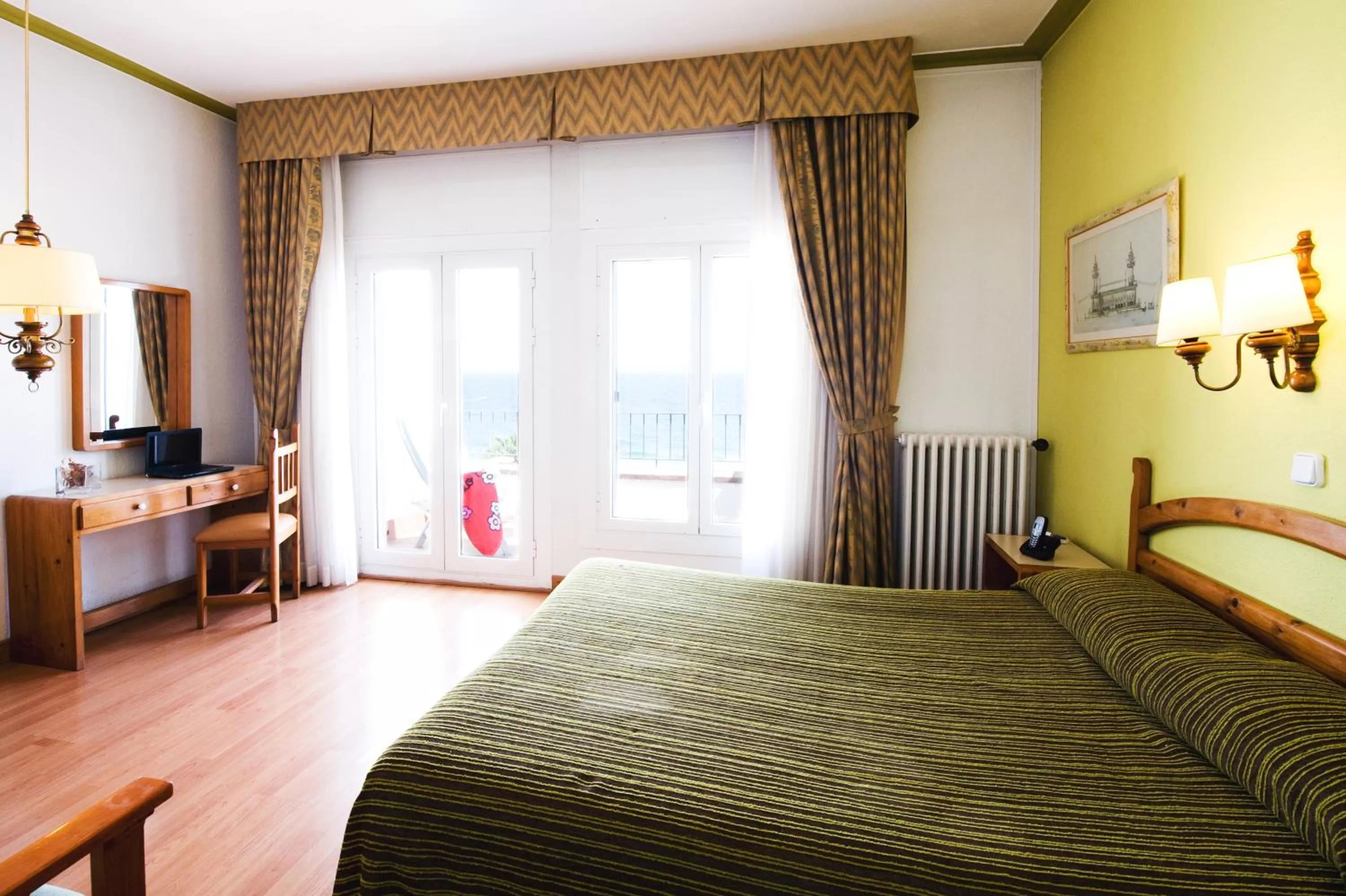 Bed in Hotel Miramar Badalona