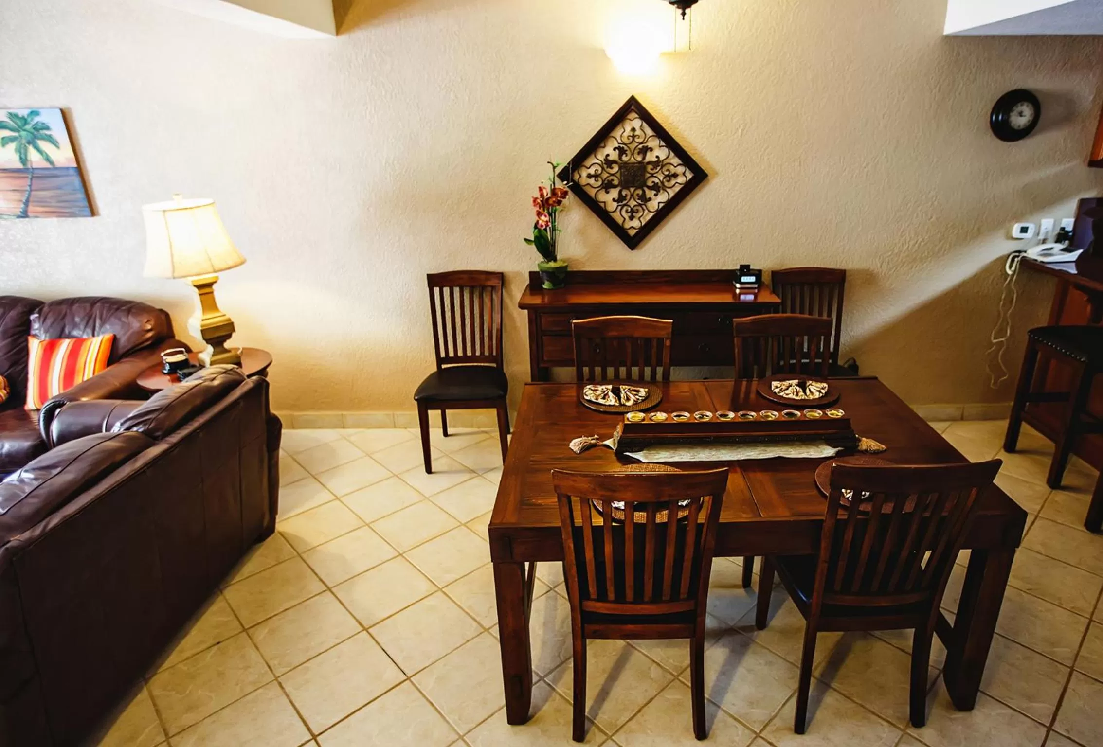 Dining area in Pelican Reef Villas Resort
