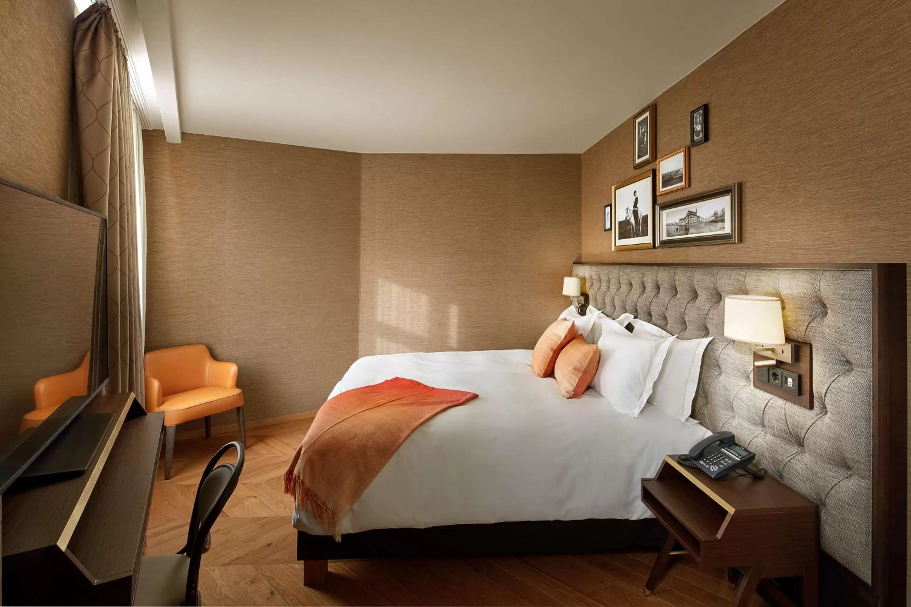 Bedroom, Bed in Reykjavik Konsulat Hotel, Curio Collection By Hilton