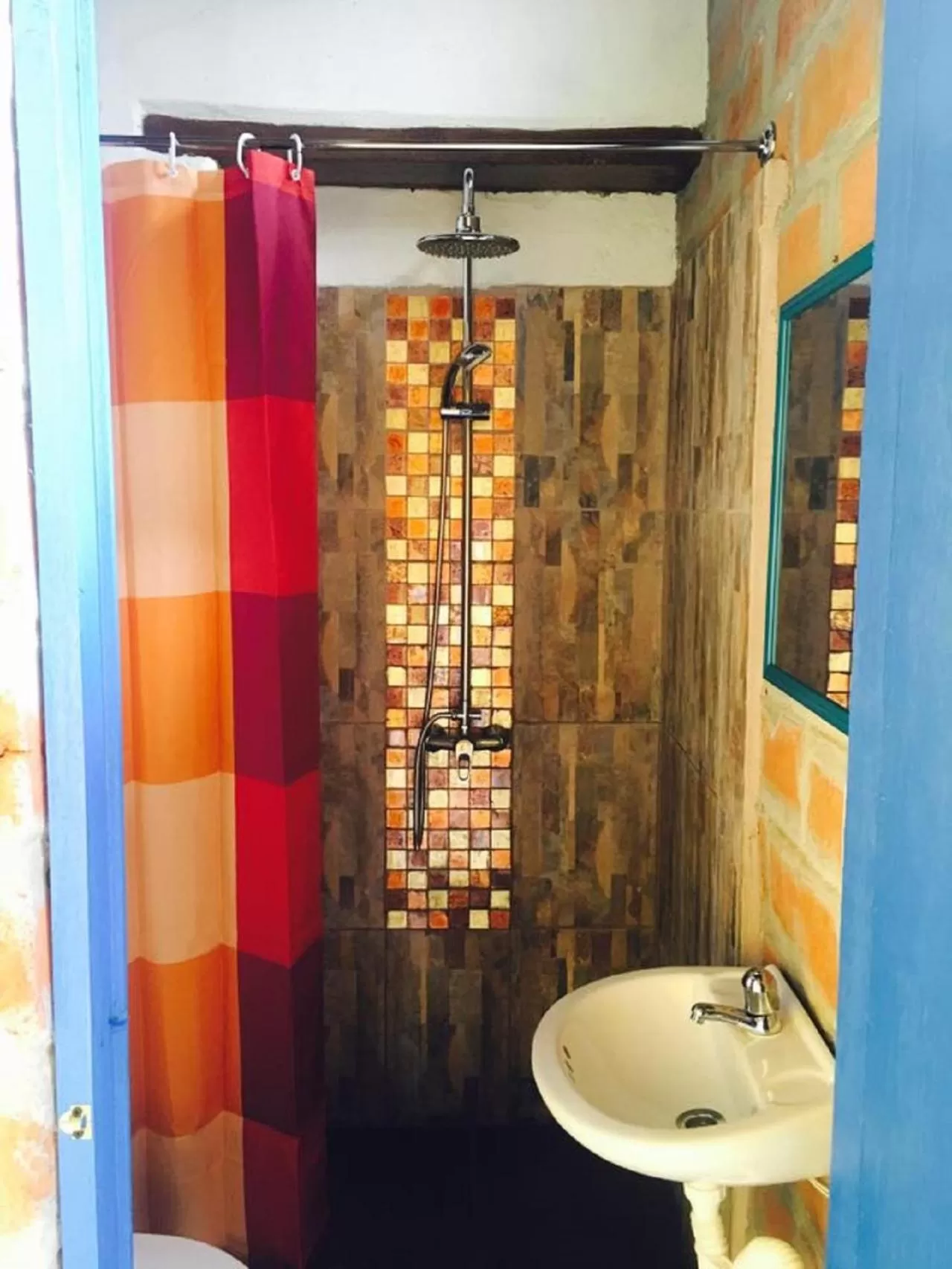 Bathroom in Blue Door Housing Historic Quito