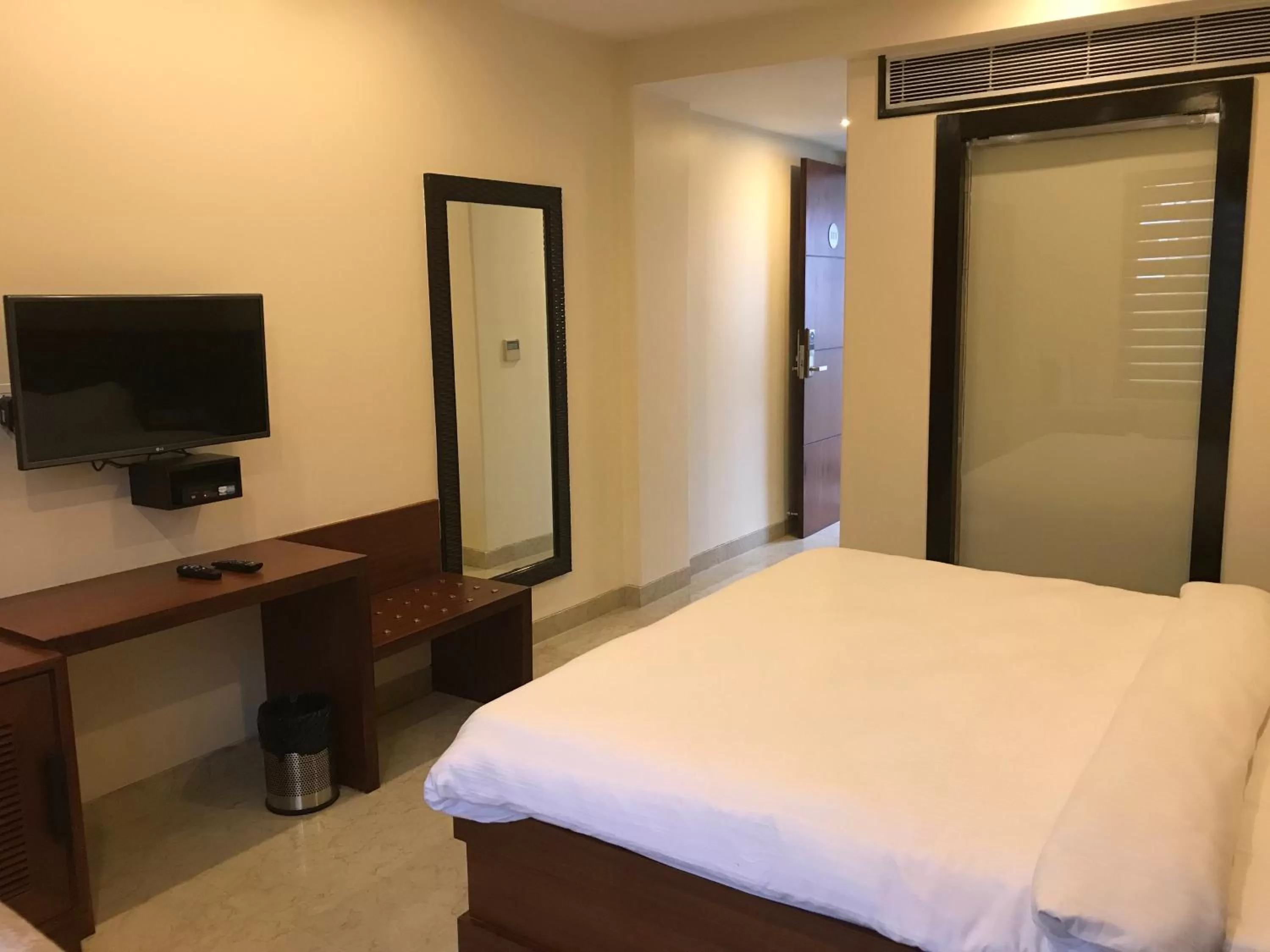 Spring, Bed in Holy River Hotel