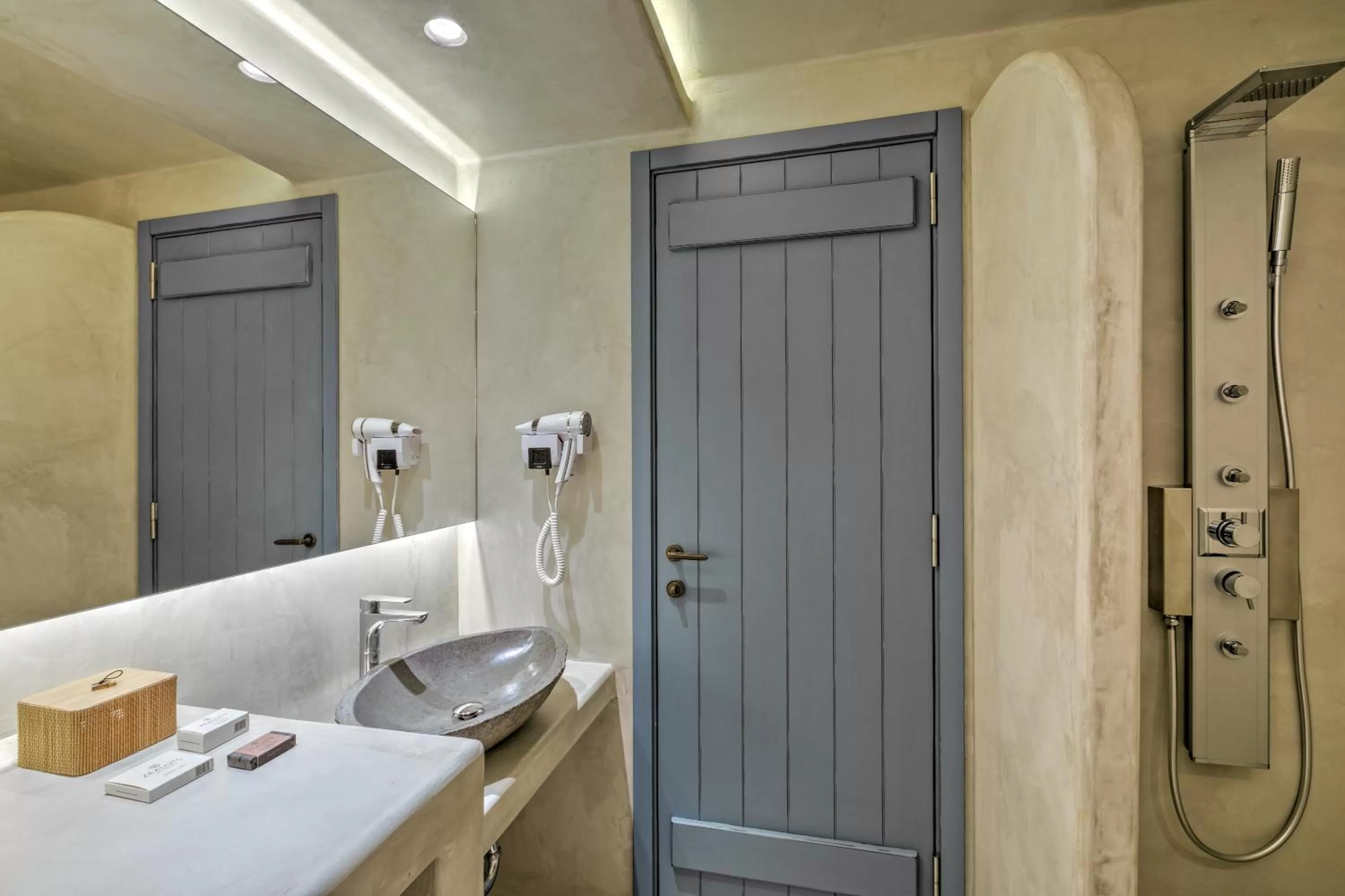 Shower in Estia Boutique Apartments