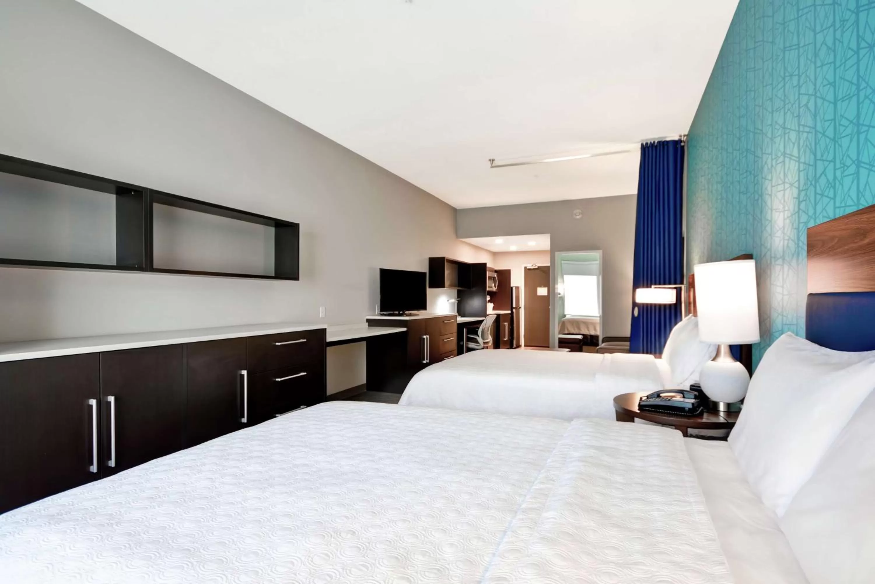 Bed in Home2 Suites Pensacola I-10 At North Davis Hwy