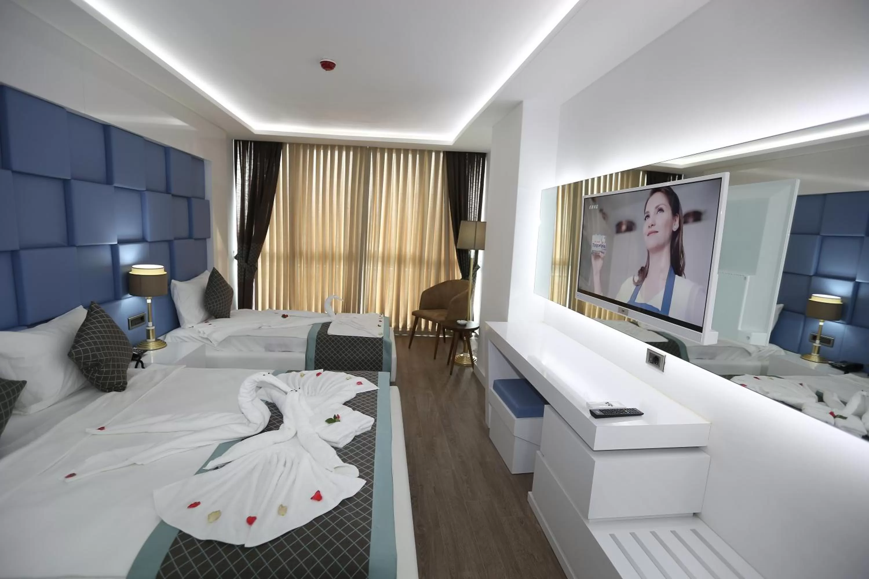 Photo of the whole room, Bed in Elips Royal Hotel & SPA