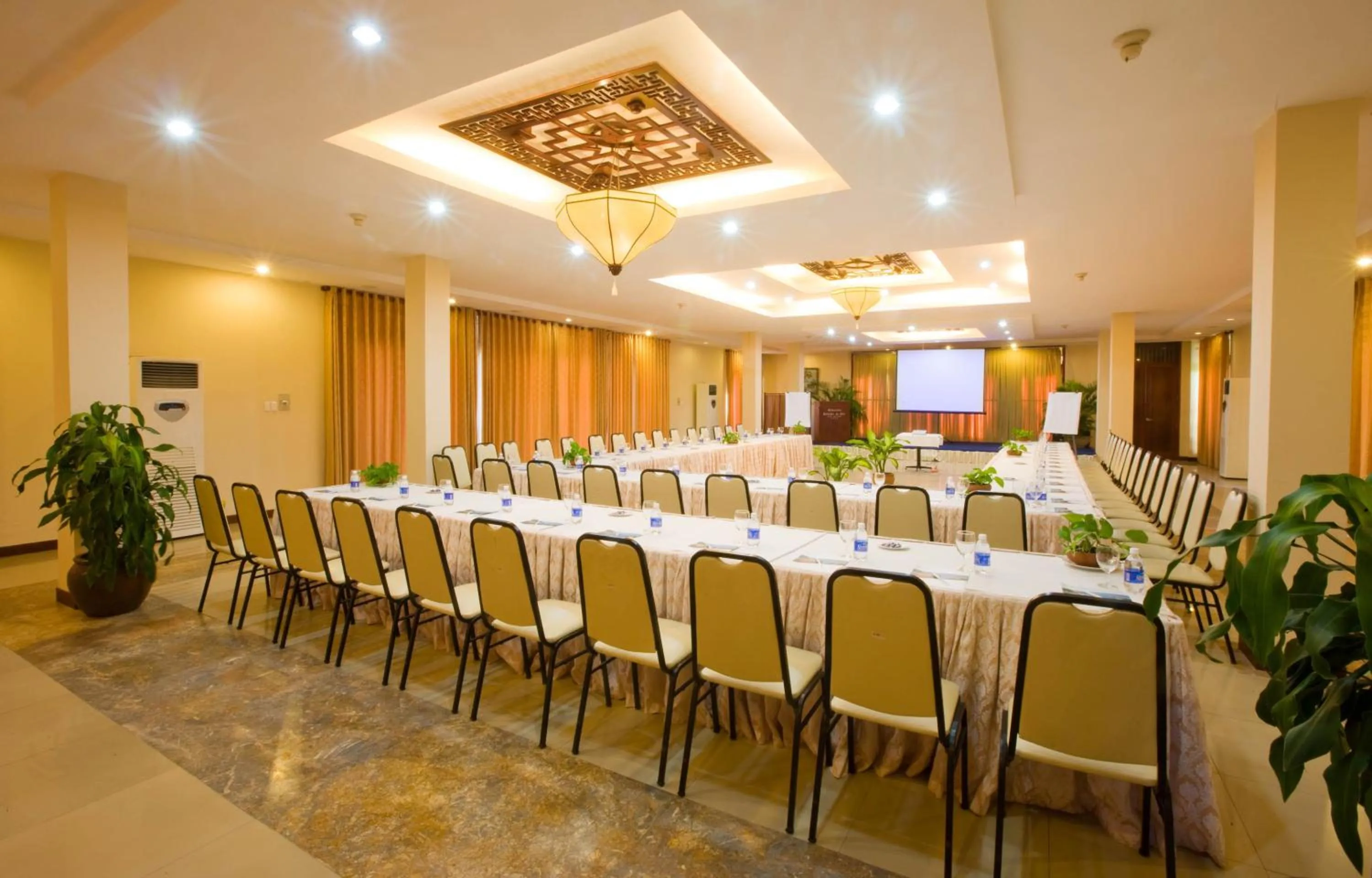 Business facilities in Romana Resort & Spa