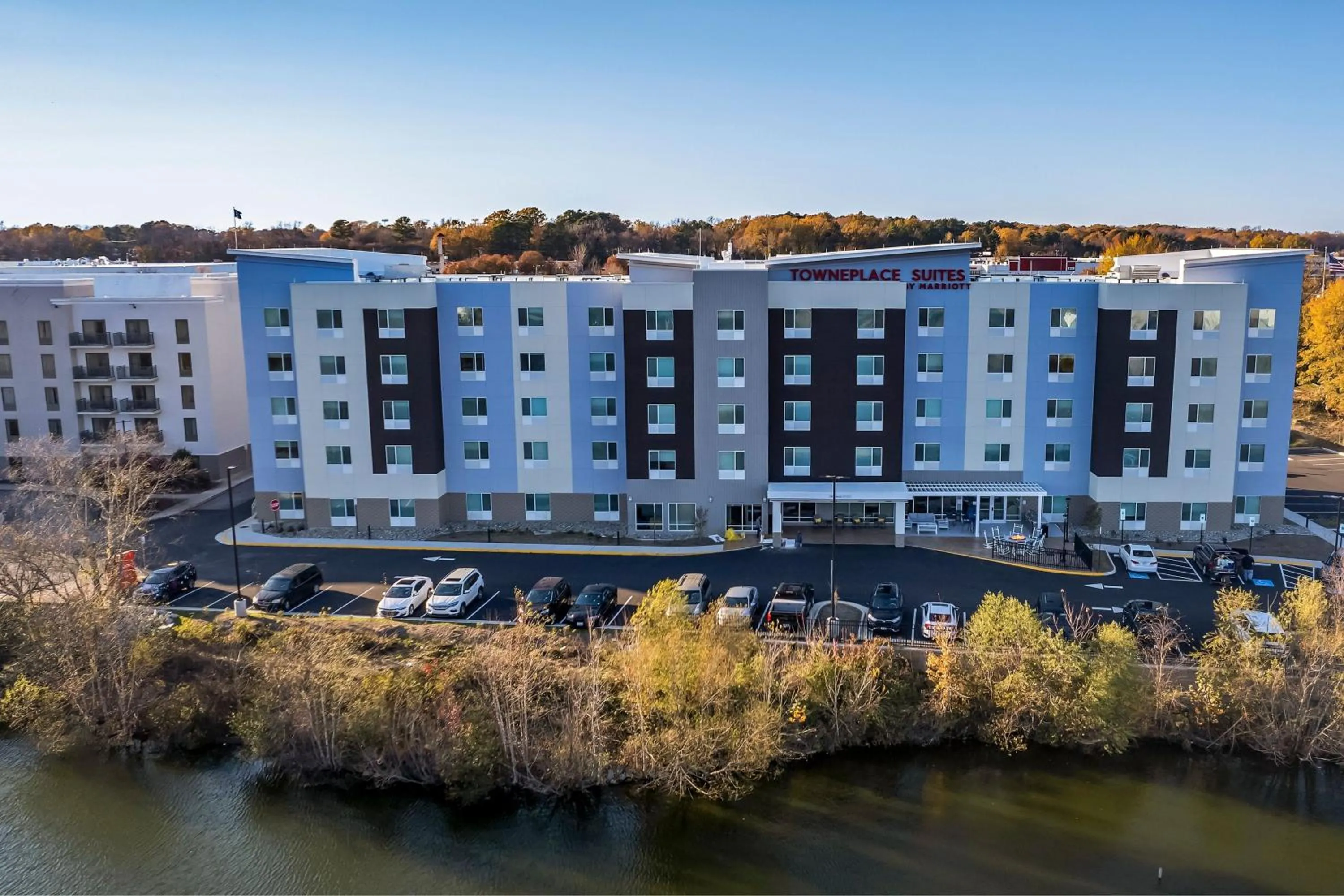 Property building in TownePlace Suites by Marriott Richmond Colonial Heights