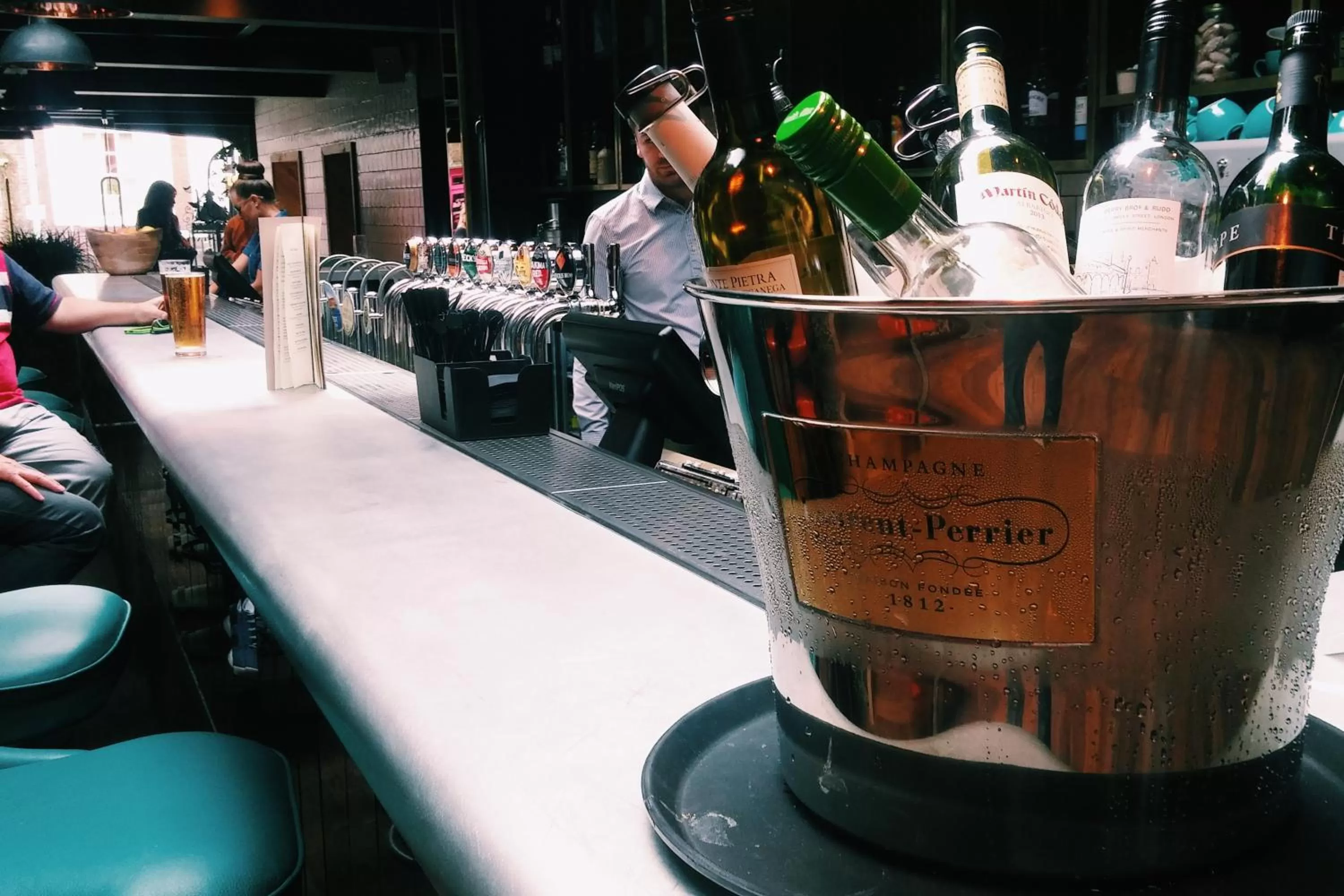 Lounge or bar in The Falstaff in Canterbury