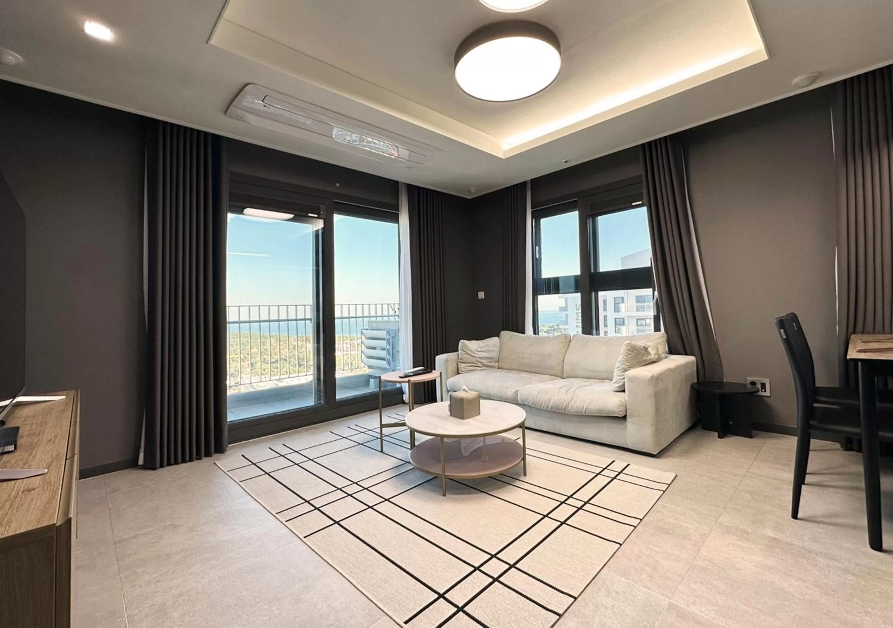 Living room in Y COLLECTION by UH FLAT OSIRIA