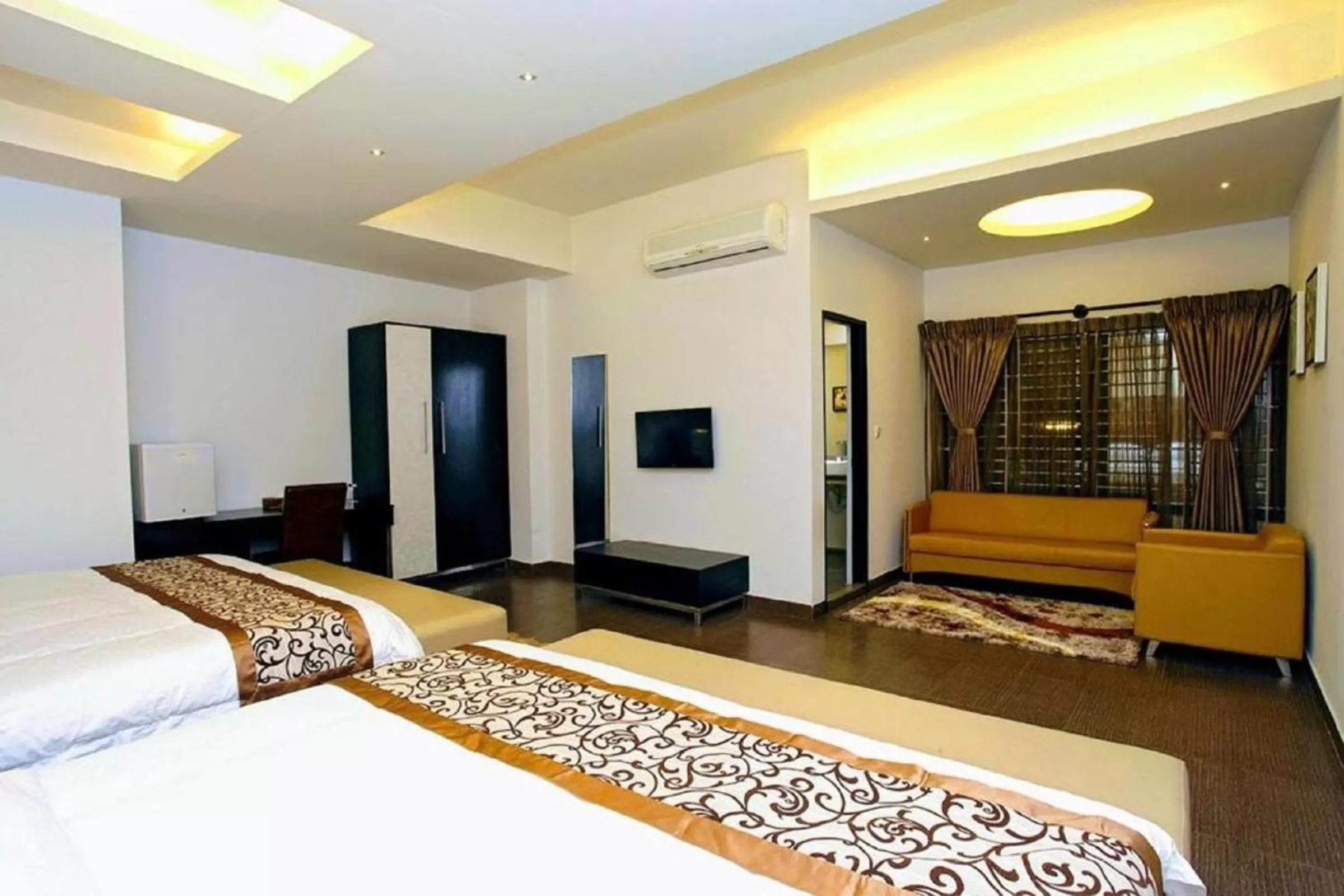 Bedroom, Bed in D'more Dhaka Hotel & Resort