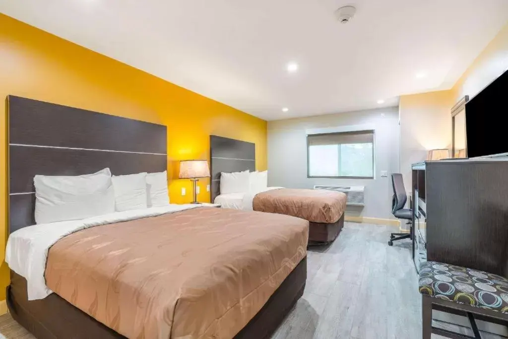 Queen Room with Two Queen Beds - Disability Access/Non-Smoking/Near Lobby in Quality Inn Banning I-10 Queen Room with Two Queen Beds - Disability Access/Non-Smoking/Near Lobby in Quality Inn Banning I-10