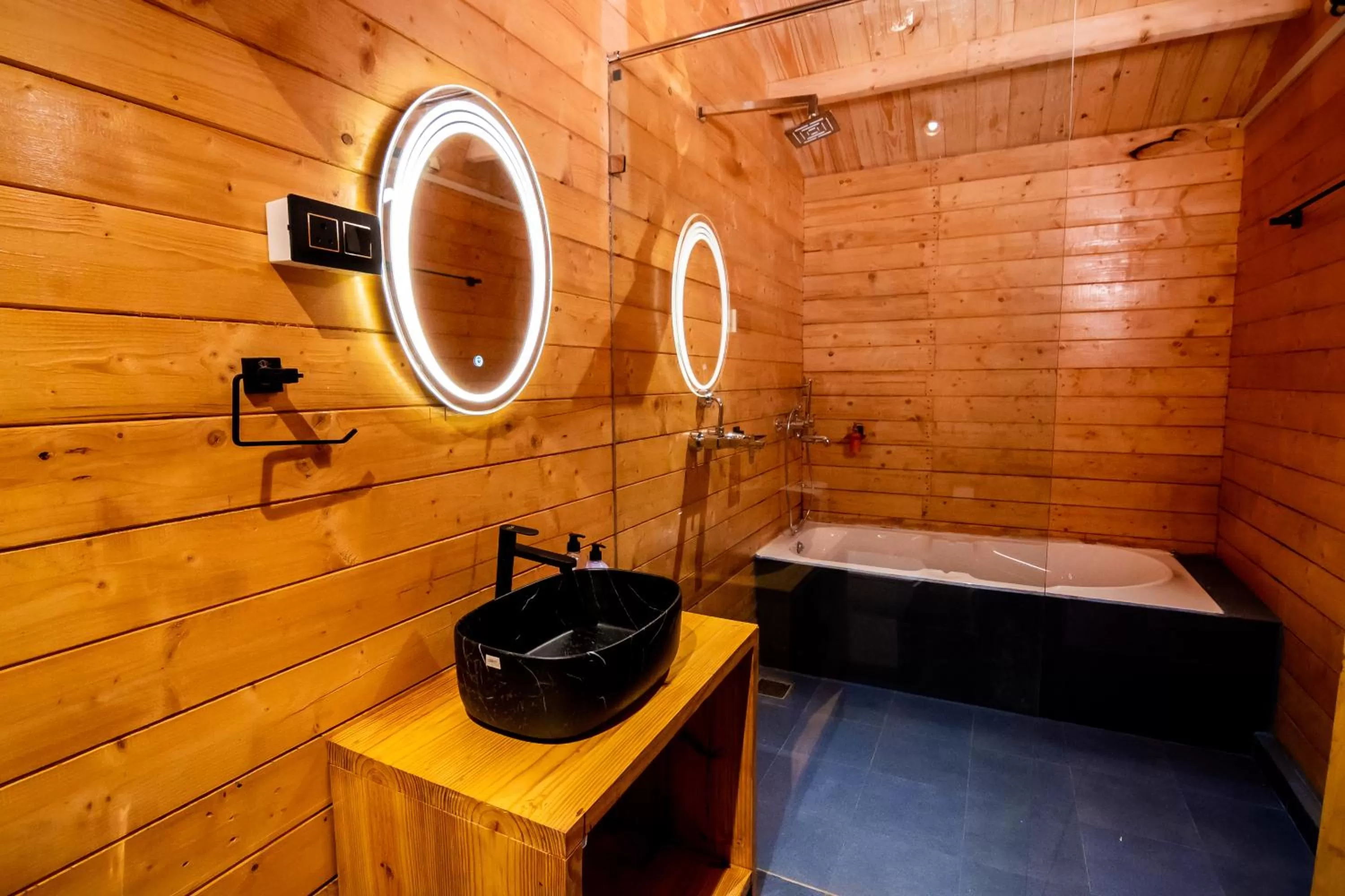 Toilet, Bathroom in Tranquill Riverside Luxury Cottages With Bathtub, Candolim