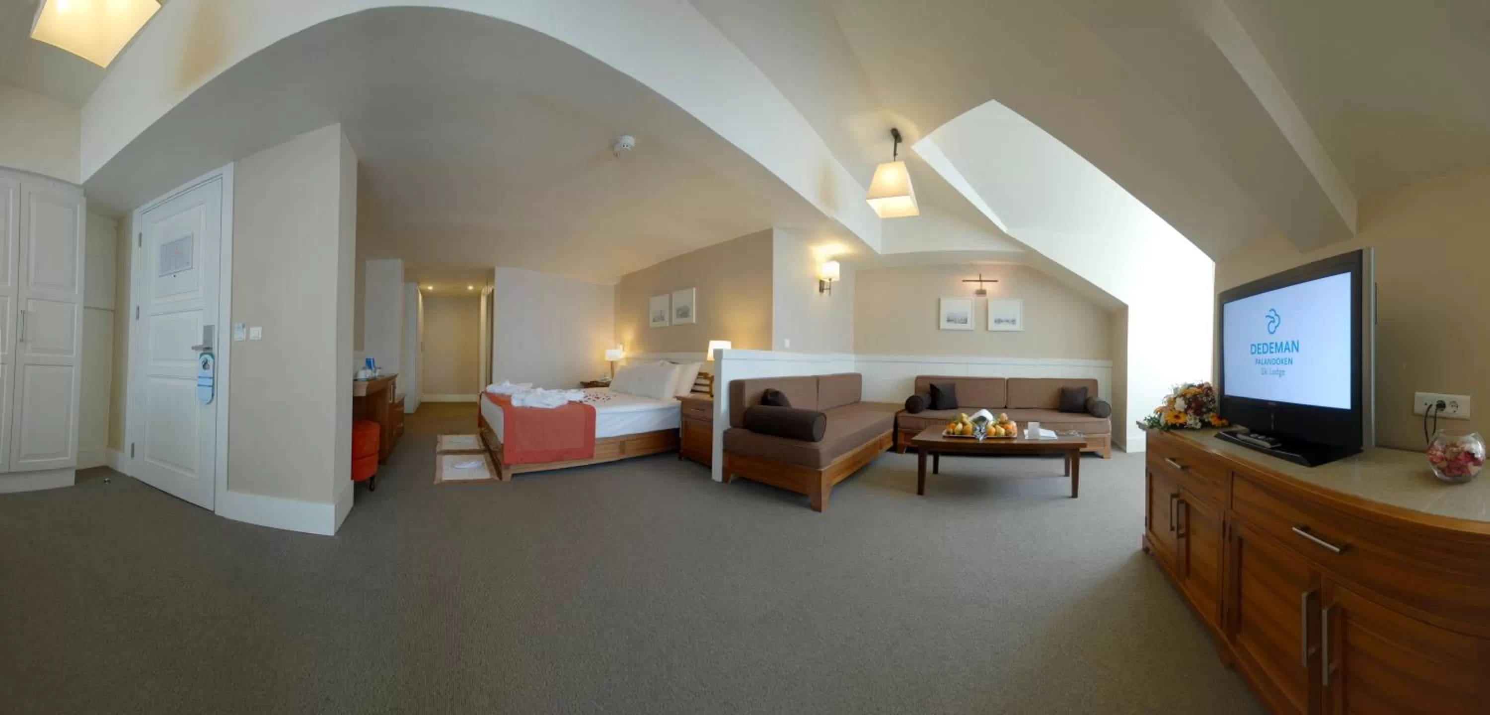 TV and multimedia in Dedeman Palandoken Ski Lodge Hotel