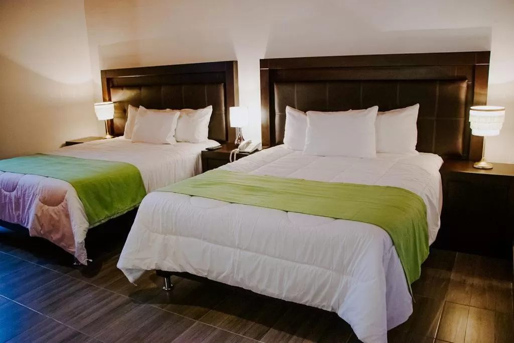 Photo of the whole room, Bed in GRAN ALCÁZAR HOTEL BOUTIQUE