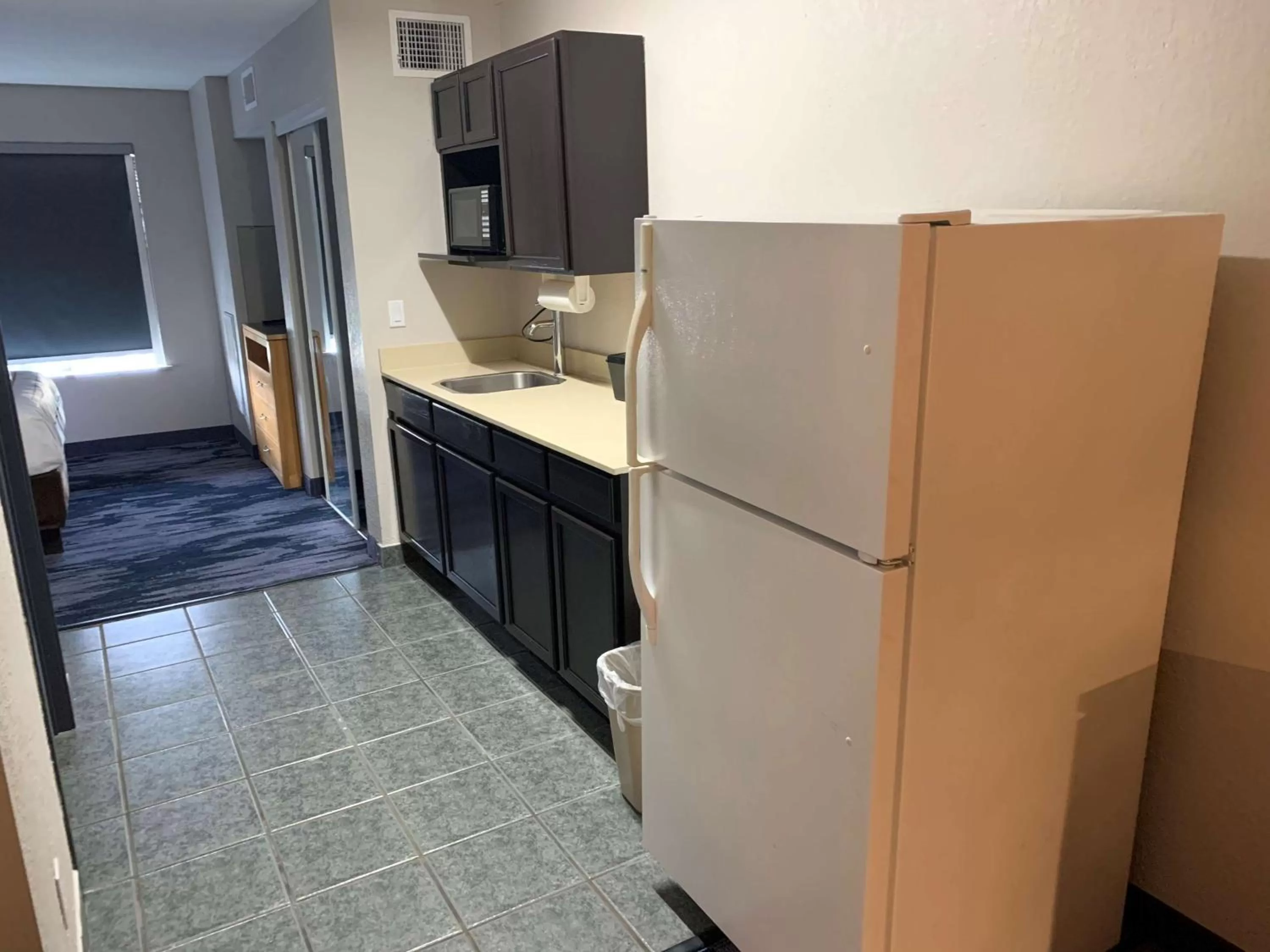 King Suite - Disability Access in Pulse Pnt Stes at Fort Sam Hou