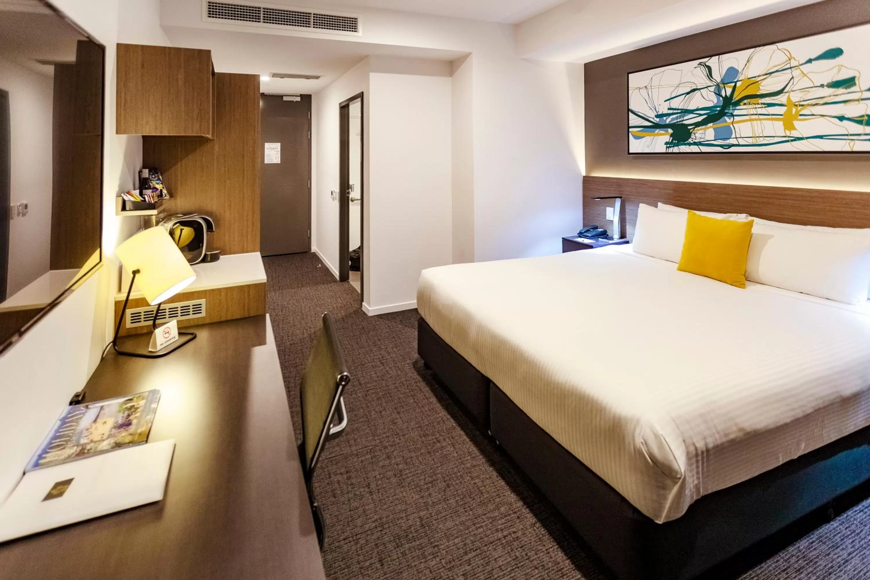 Bedroom, Bed in Mercure Sunshine Coast Kawana Waters