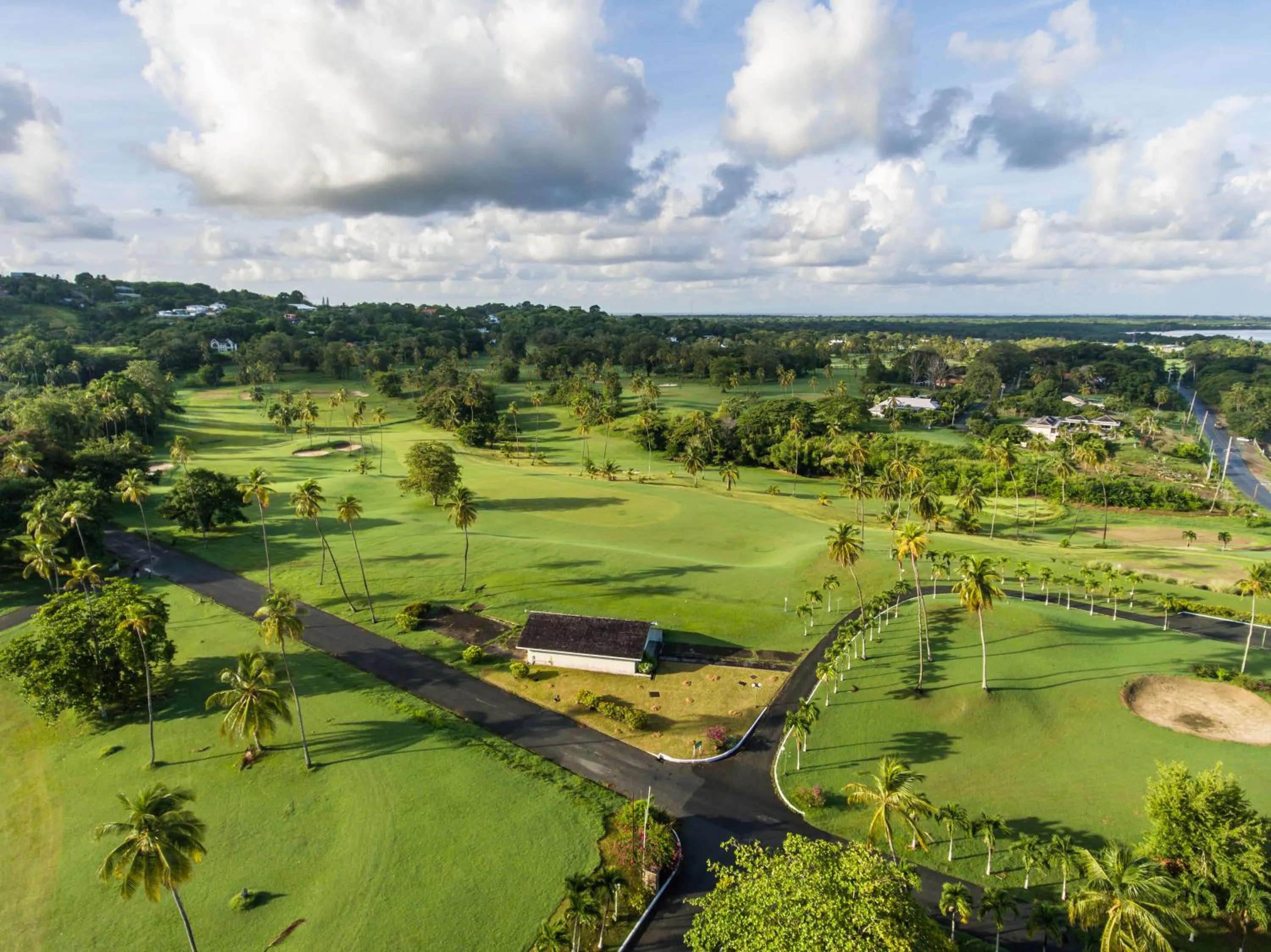 Golfcourse in Mount Irvine Bay Resort