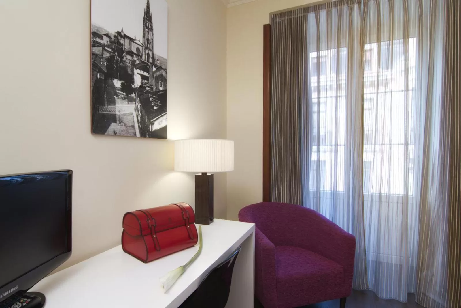 Bedroom in Gran Hotel España