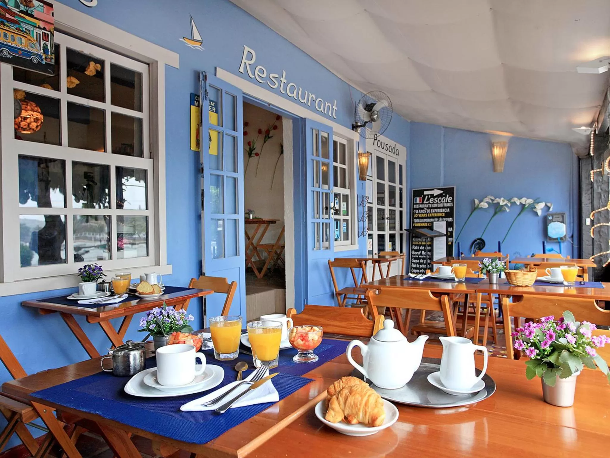 Restaurant/places to eat in Pousada L'escale