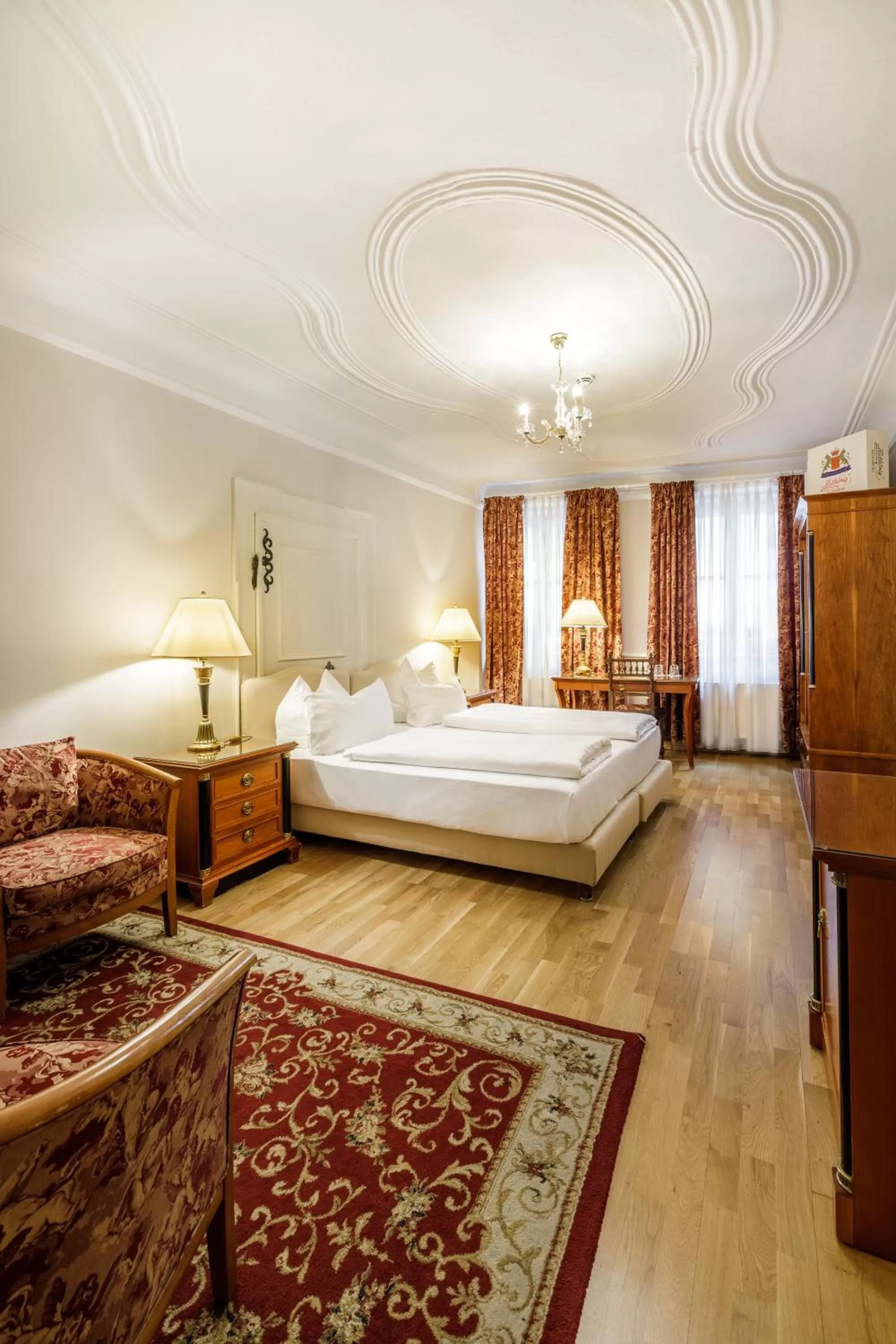 Bed in Chin-Chin Hotel ehemals Bohemian Hotel