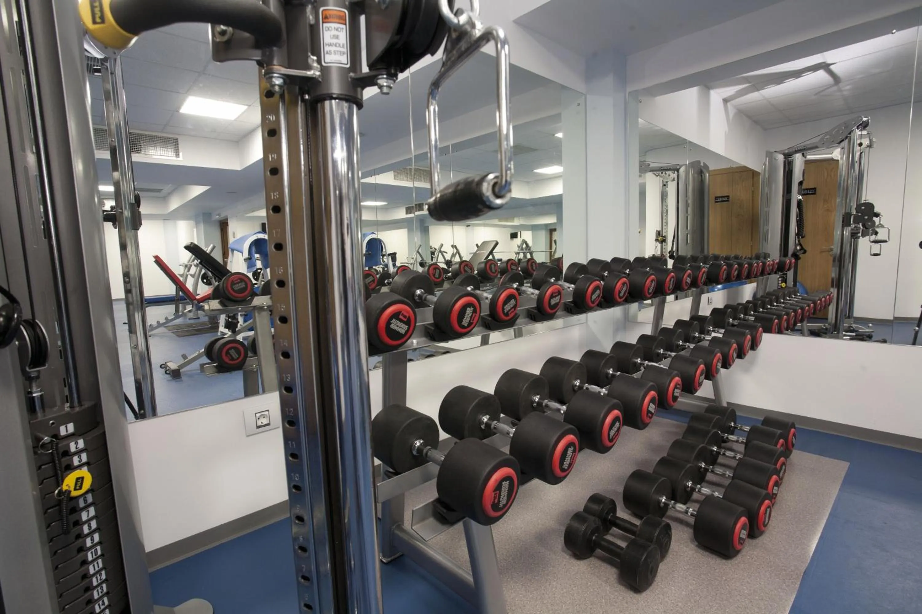 Fitness centre/facilities in Mari Vila Hotel