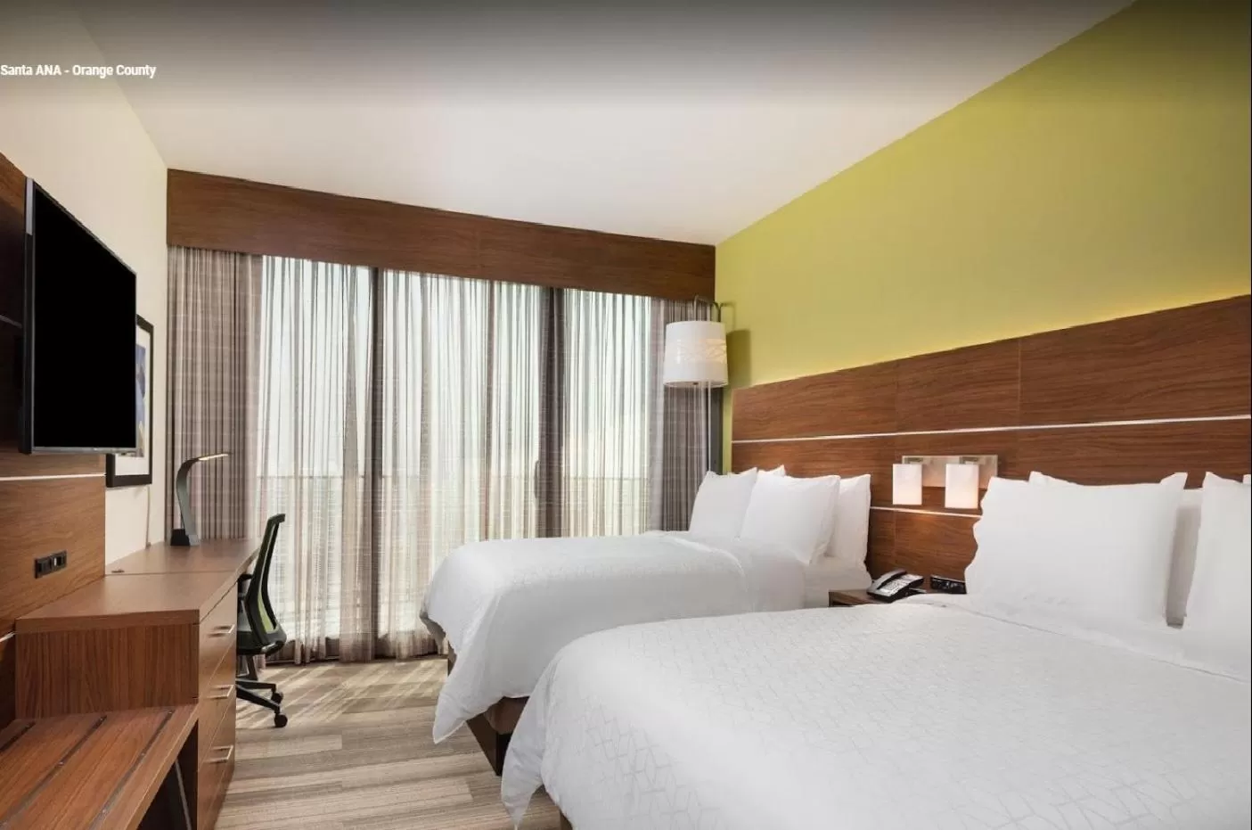 Bed in Holiday Inn Express & Suites Santa Ana - Orange County by IHG