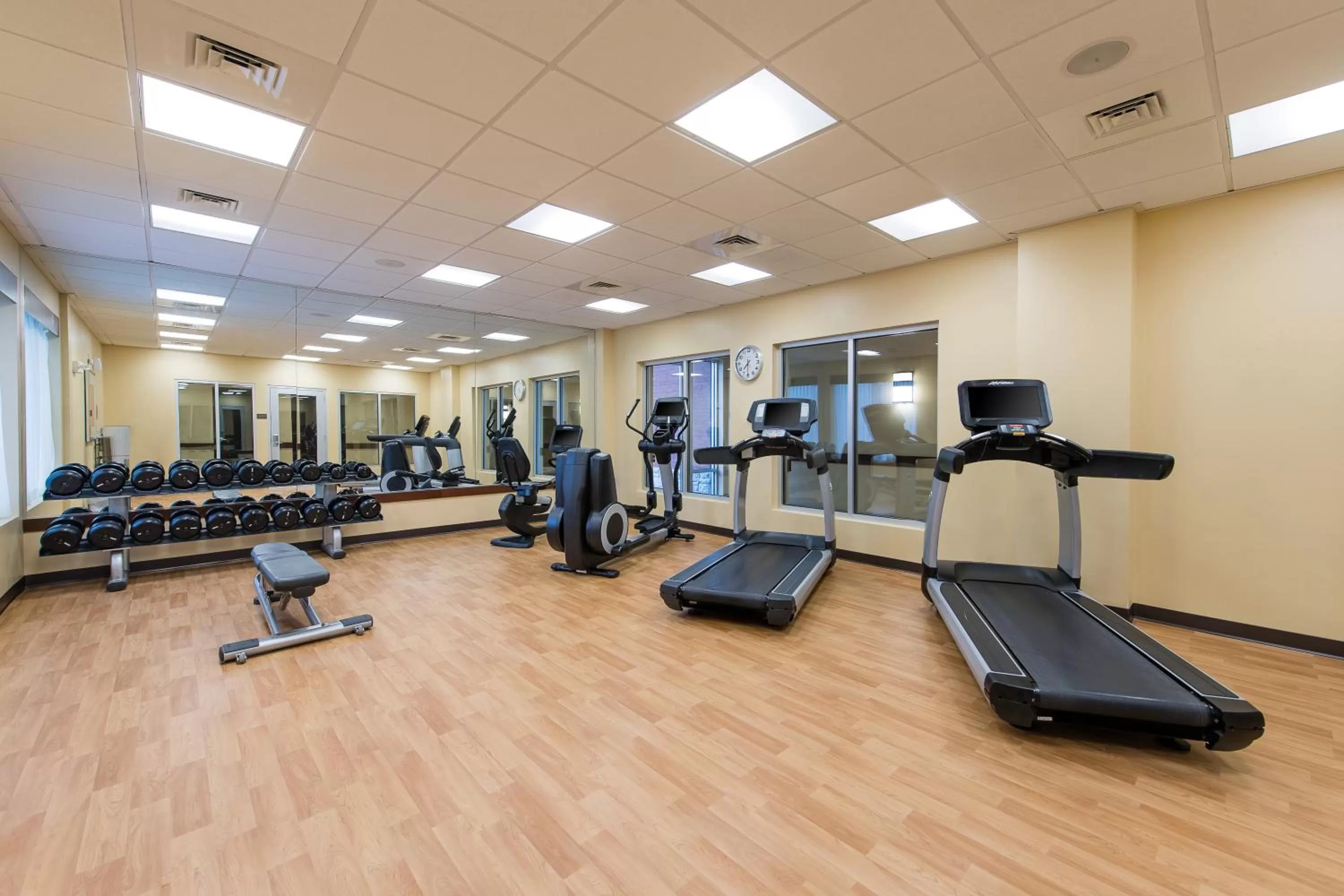 Fitness centre/facilities in Hyatt Place Charleston Airport / Convention Center