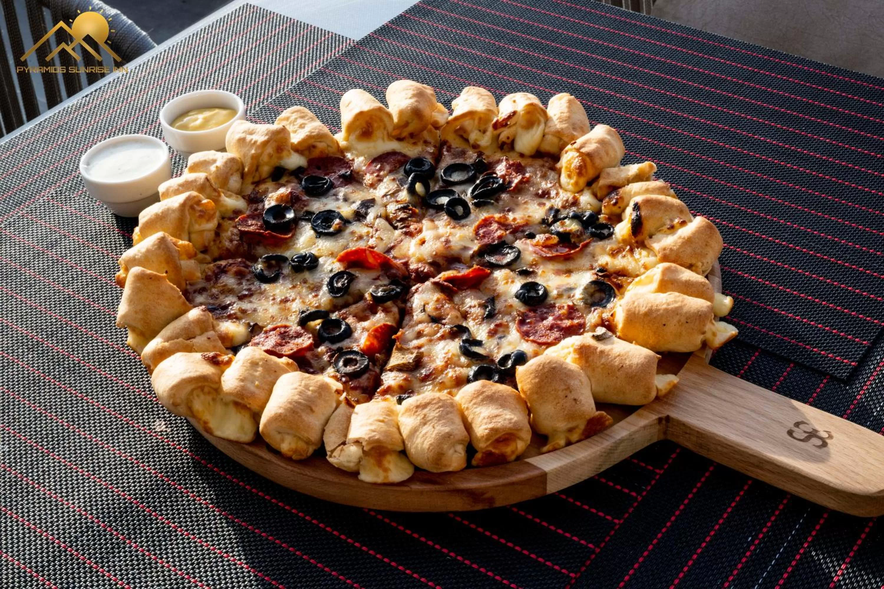 Restaurant/places to eat in Pyramids sunrise inn