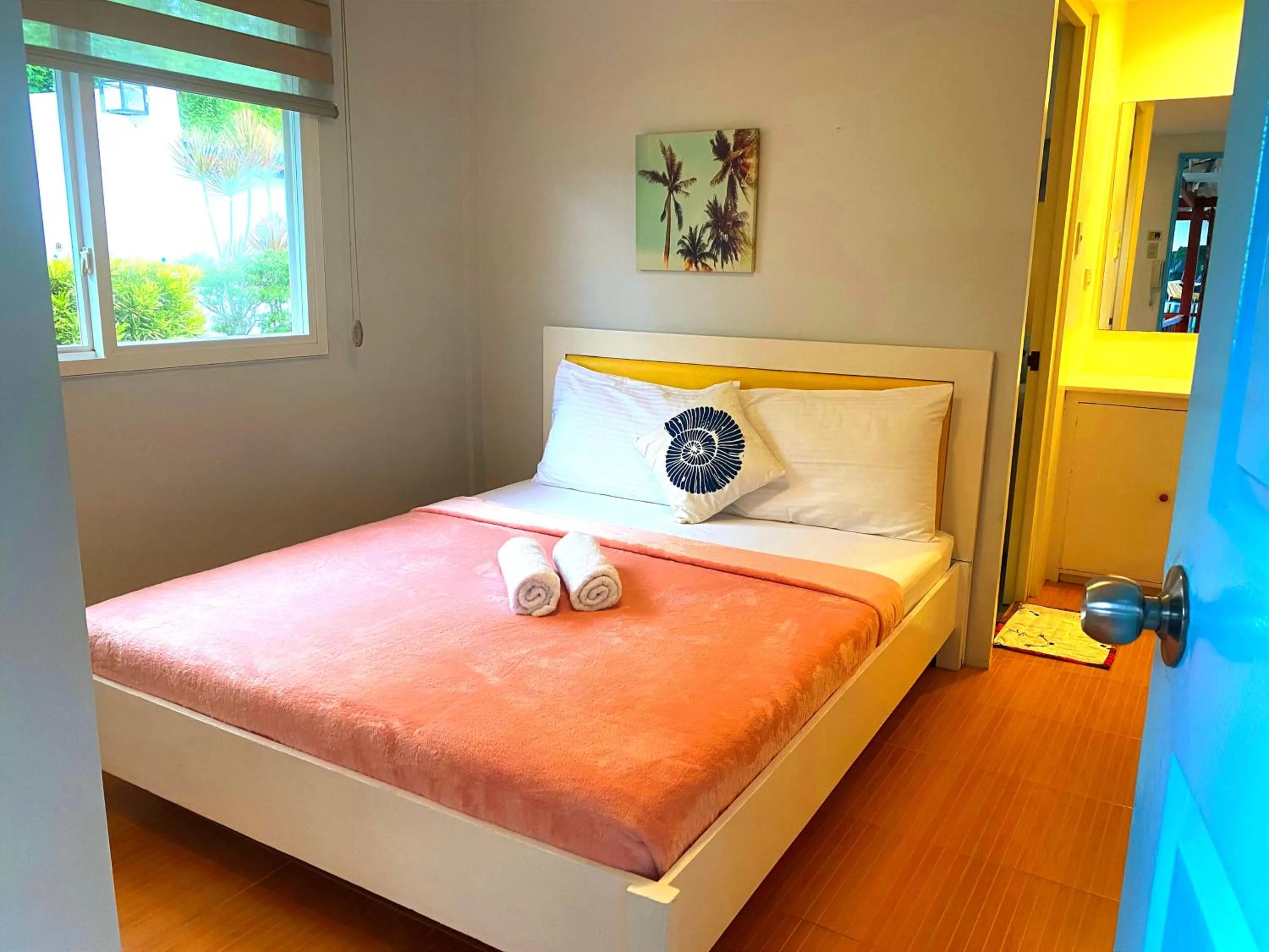 Bed in Coron Underwater Garden Resort