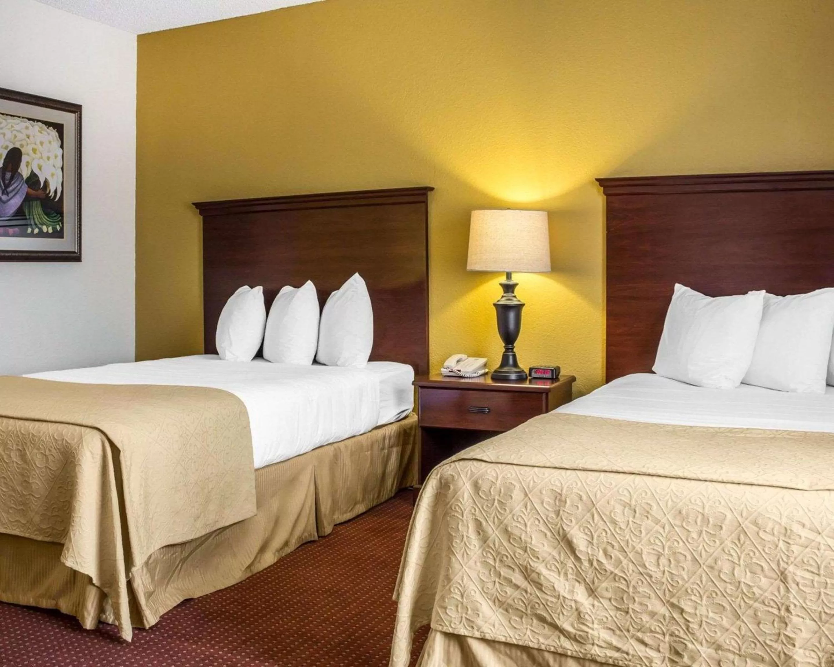 Bedroom, Bed in Hotel Americana