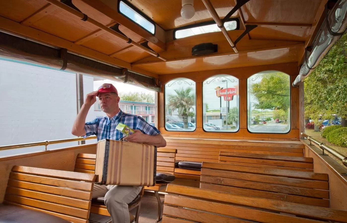 shuttle in The Thunderbird Inn