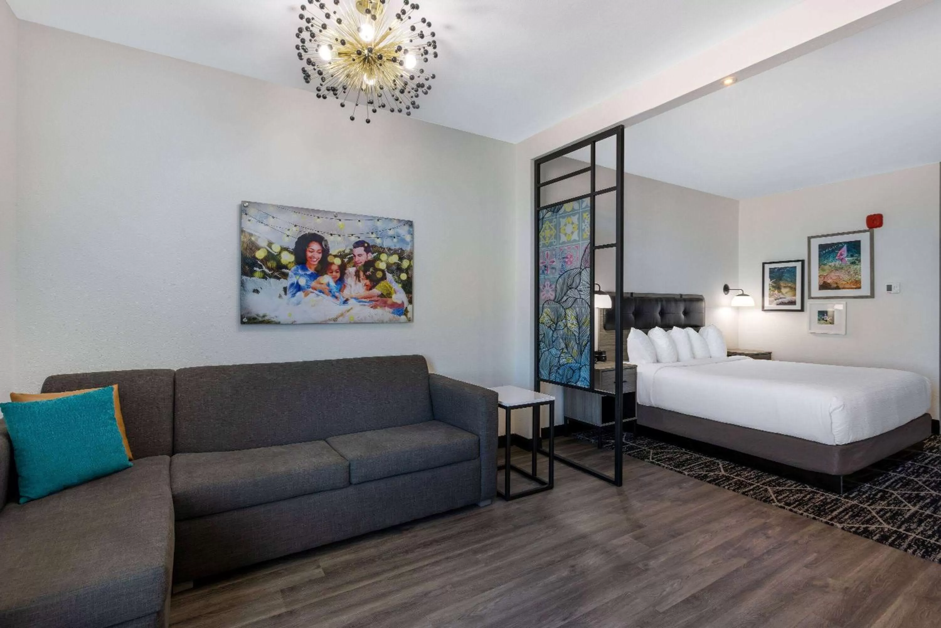 Photo of the whole room, Bed in La Quinta Inn & Suites by Wyndham Maricopa Copper Sky