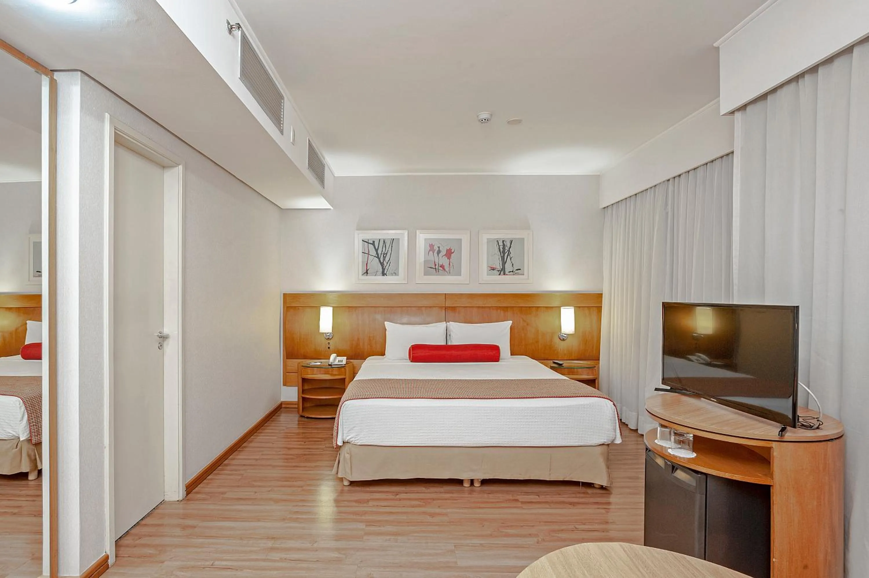 Photo of the whole room, Bed in Slaviero São Paulo Moema