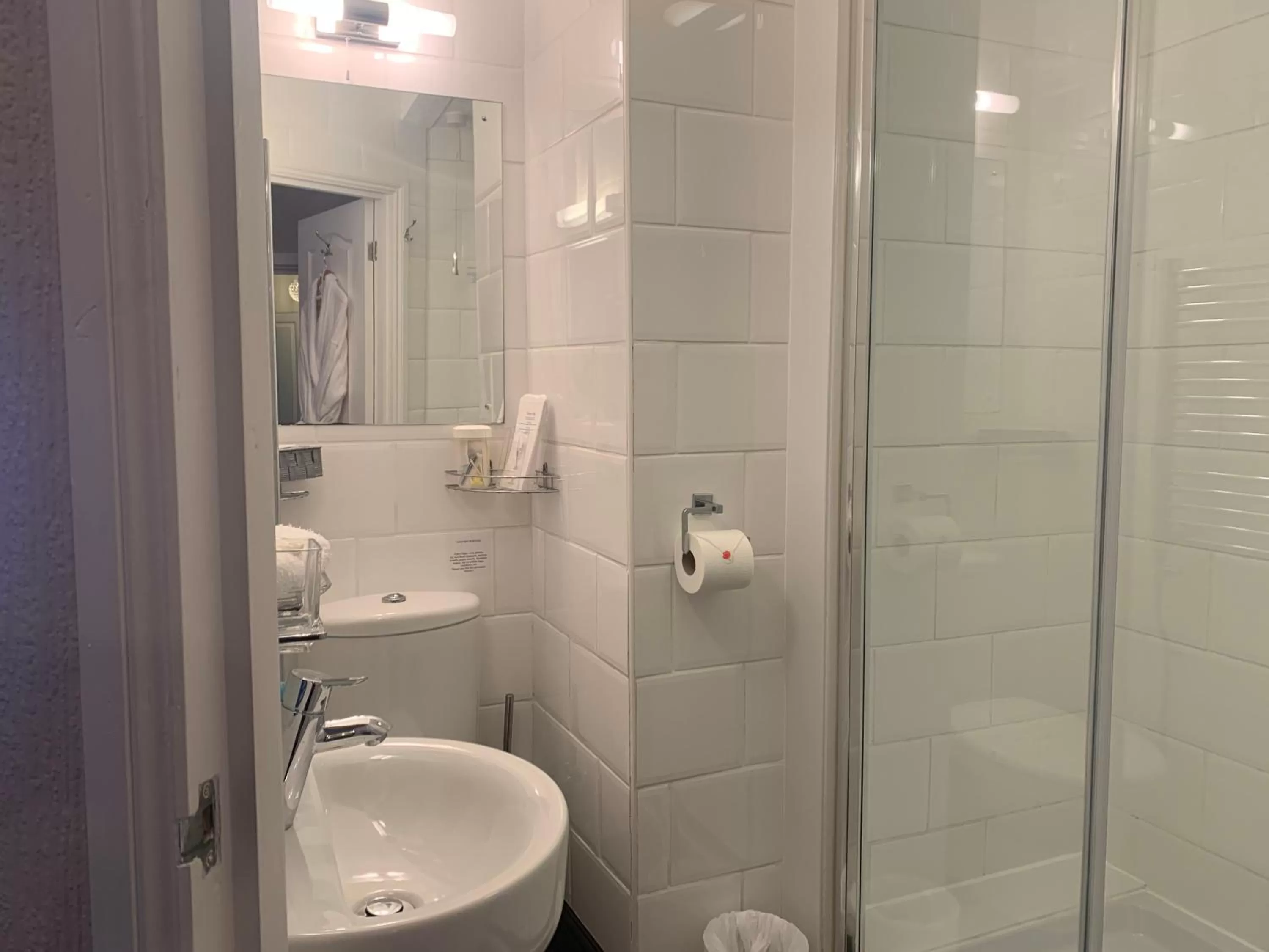 Bathroom in Arran Lodge B&B