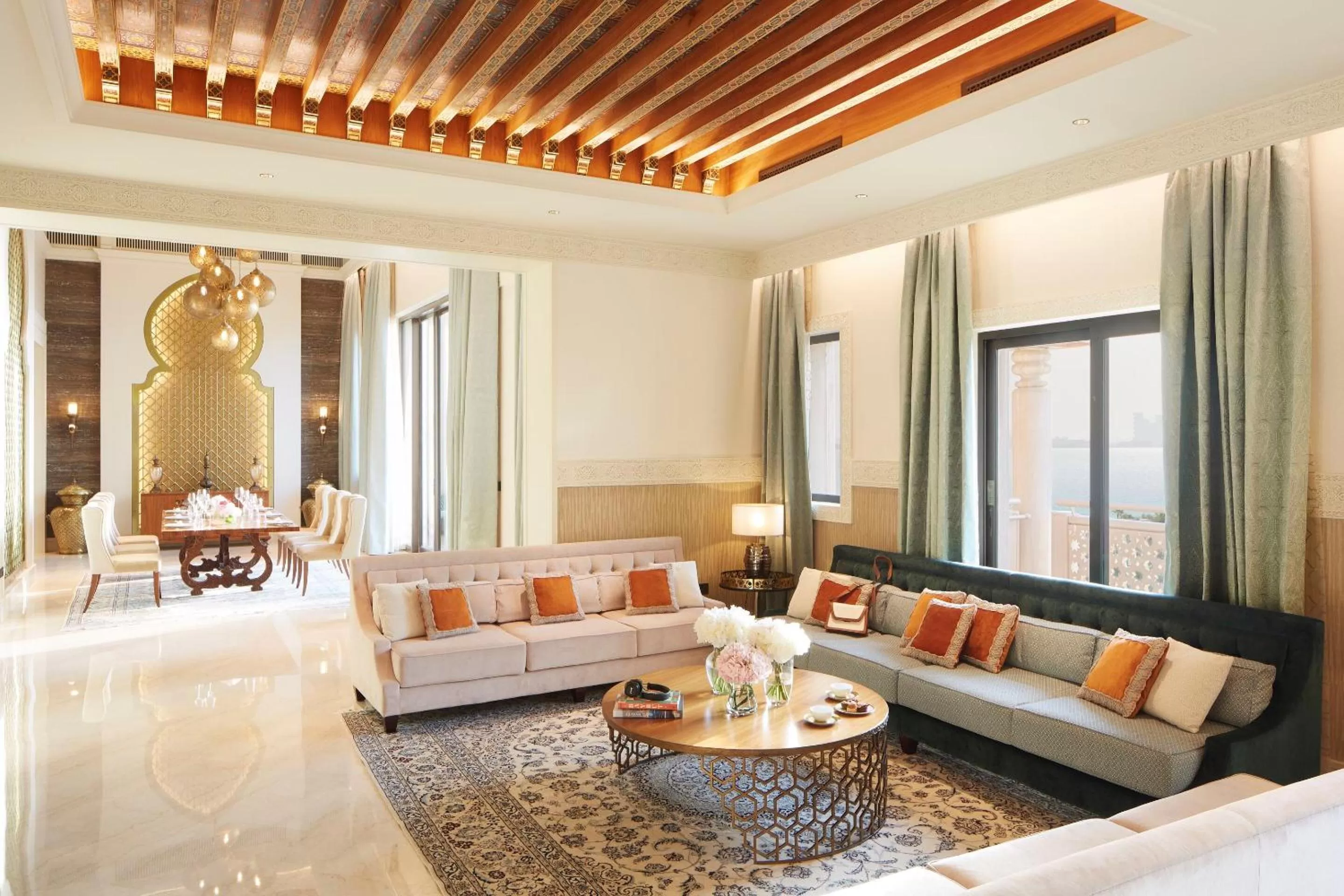 Living room, Bed in Jumeirah Al Qasr Dubai