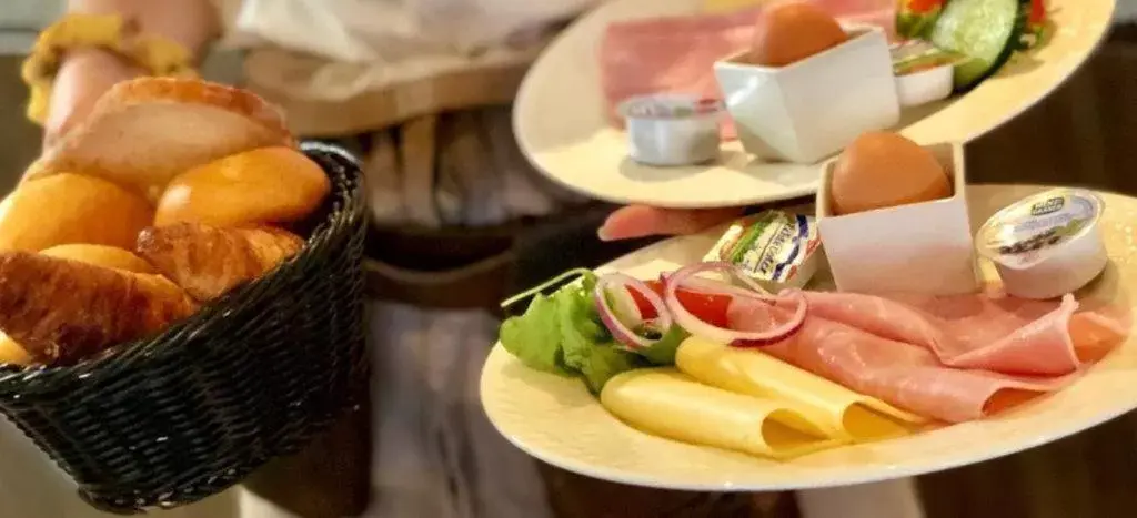 Deluxe Double Room in BnB Grand Café Prins Bernhard Deluxe Double Room in BnB Grand Café Prins Bernhard