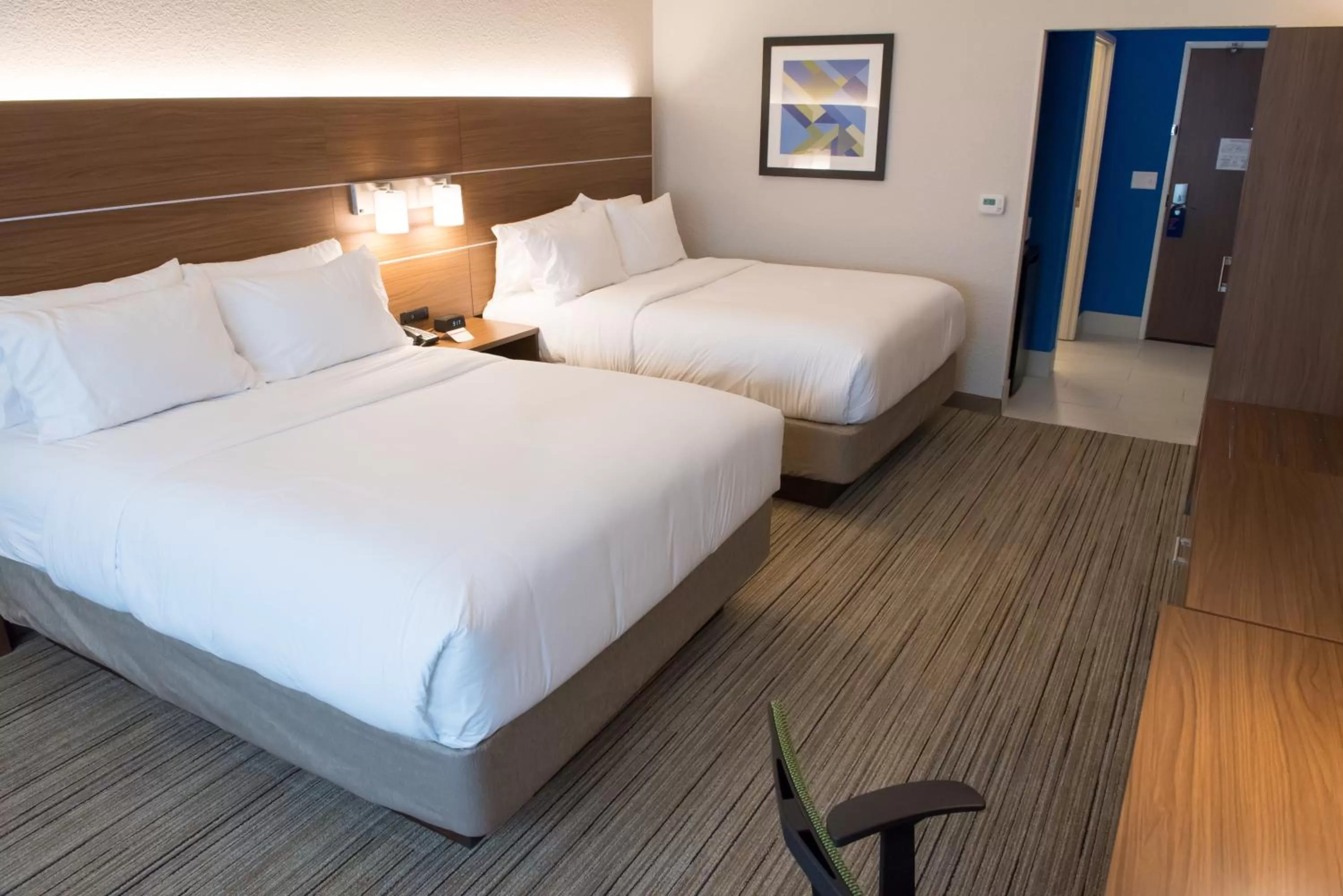Bedroom, Bed in Holiday Inn Express & Suites - Fort Wayne North by IHG