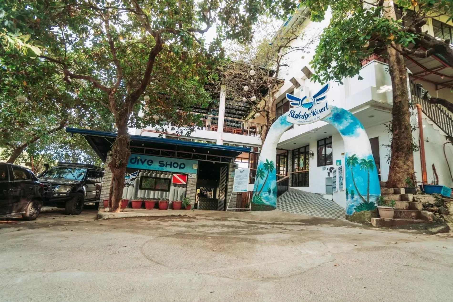 Property building in Skylodge Resort