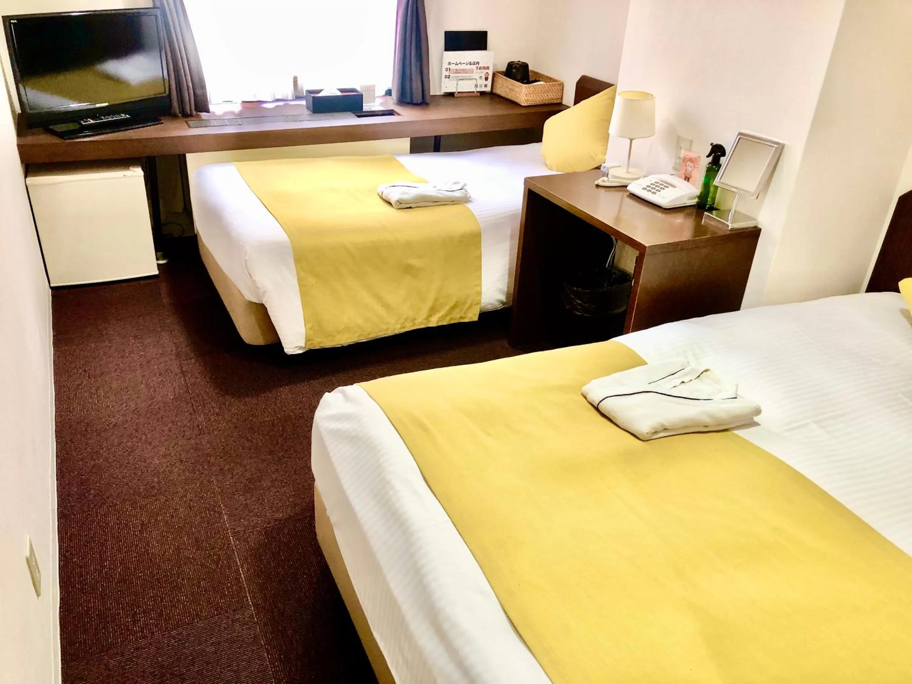 Photo of the whole room, Bed in Pod Select Hotel Shinjuku