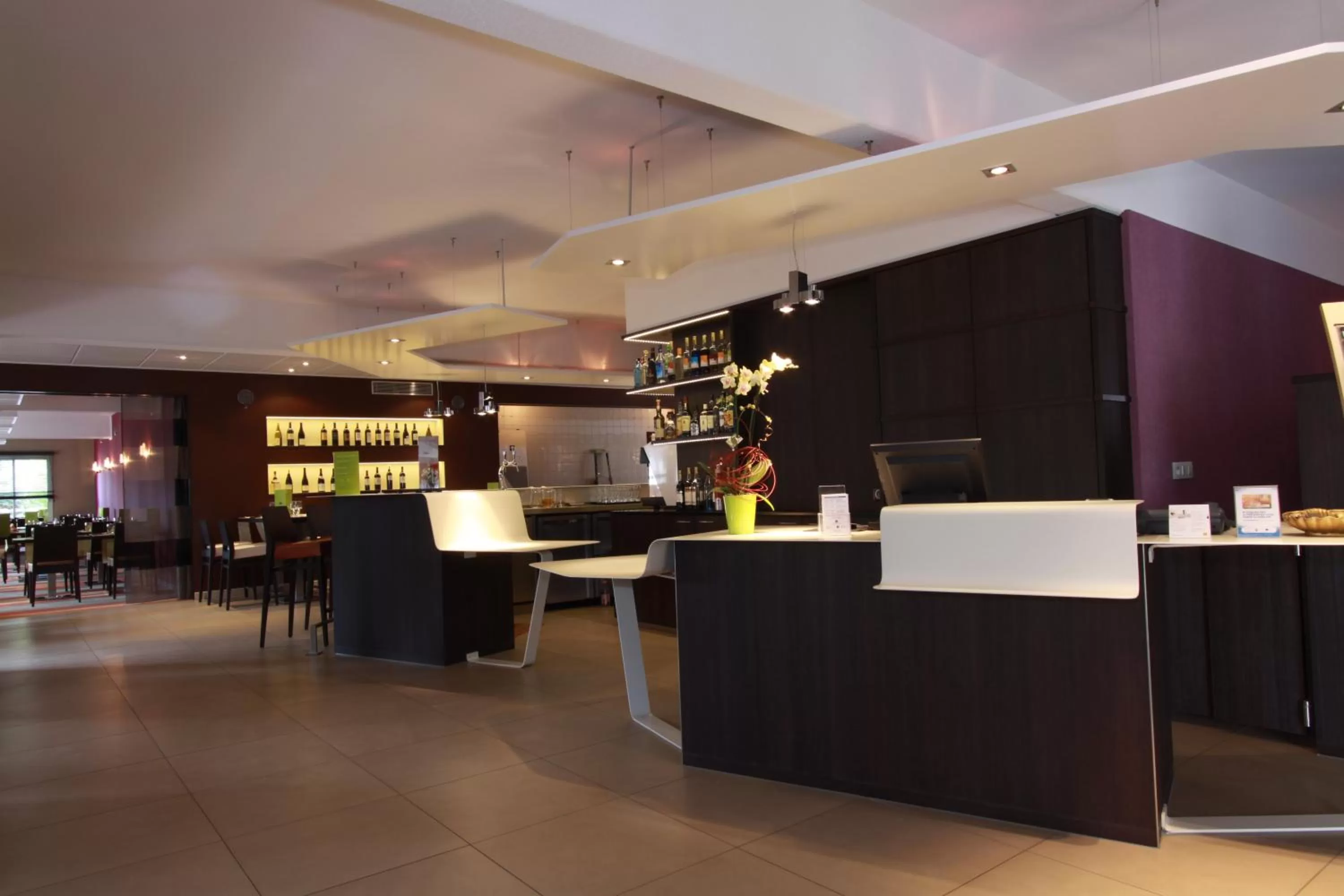 Lobby or reception in Mercure Hexagone Luxeuil