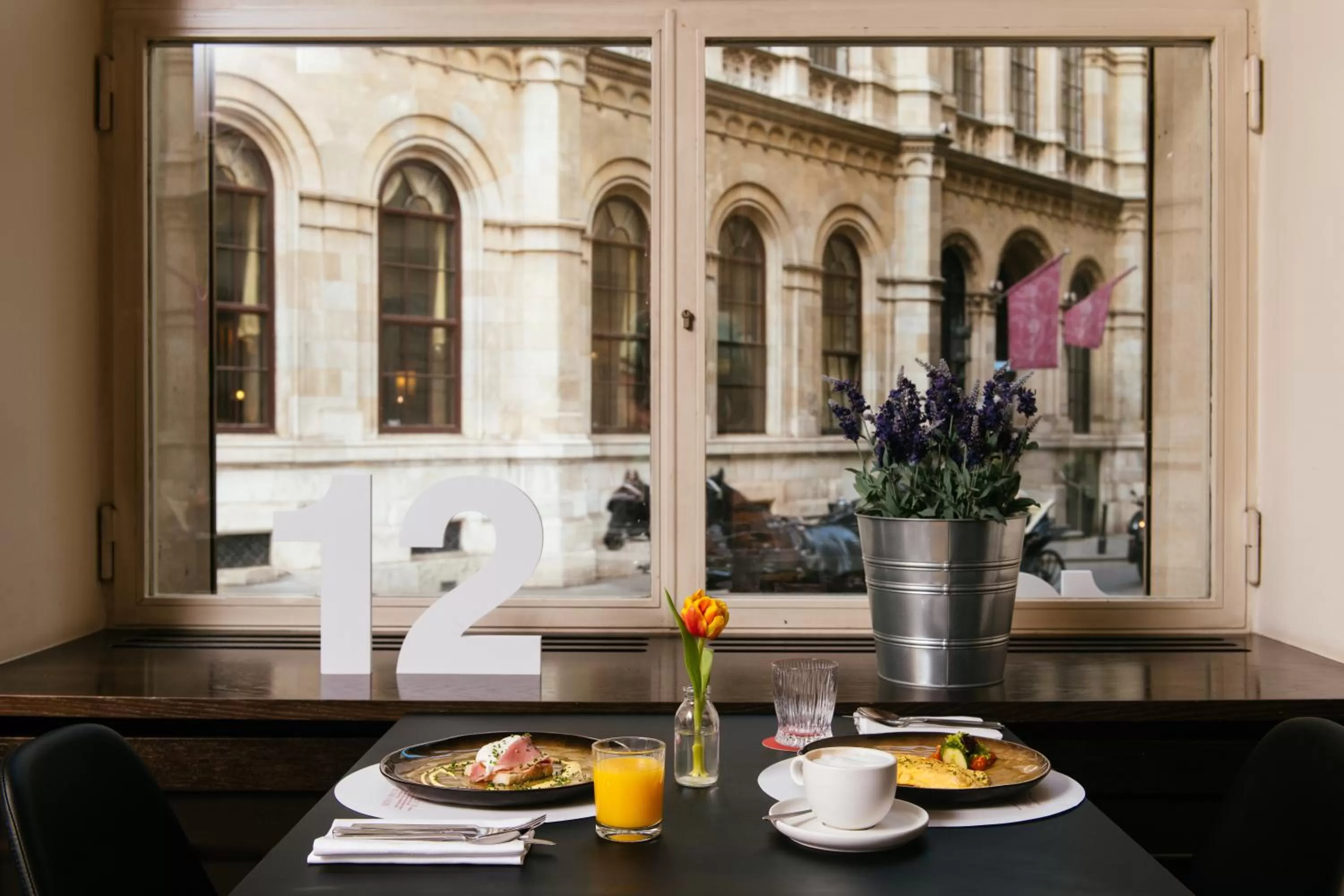 Restaurant/places to eat in Radisson Blu Style Hotel, Vienna